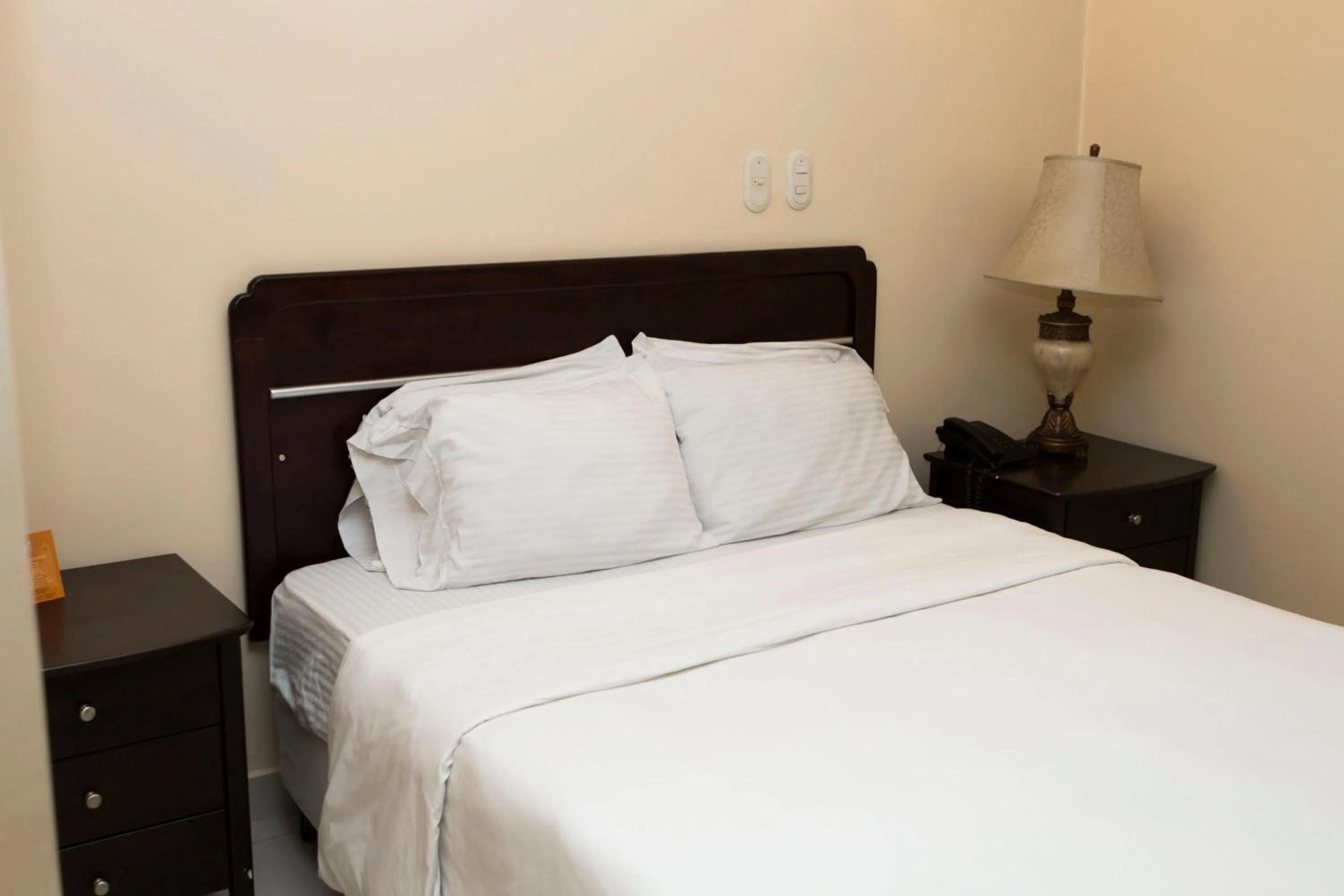 Bedroom, Bed in Hotel Novo