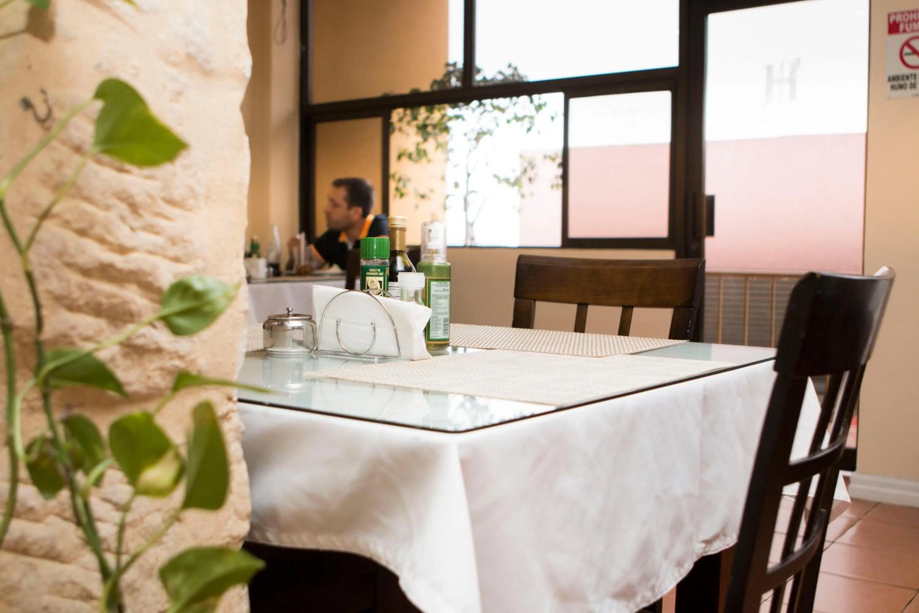 Restaurant/places to eat in Hotel Novo