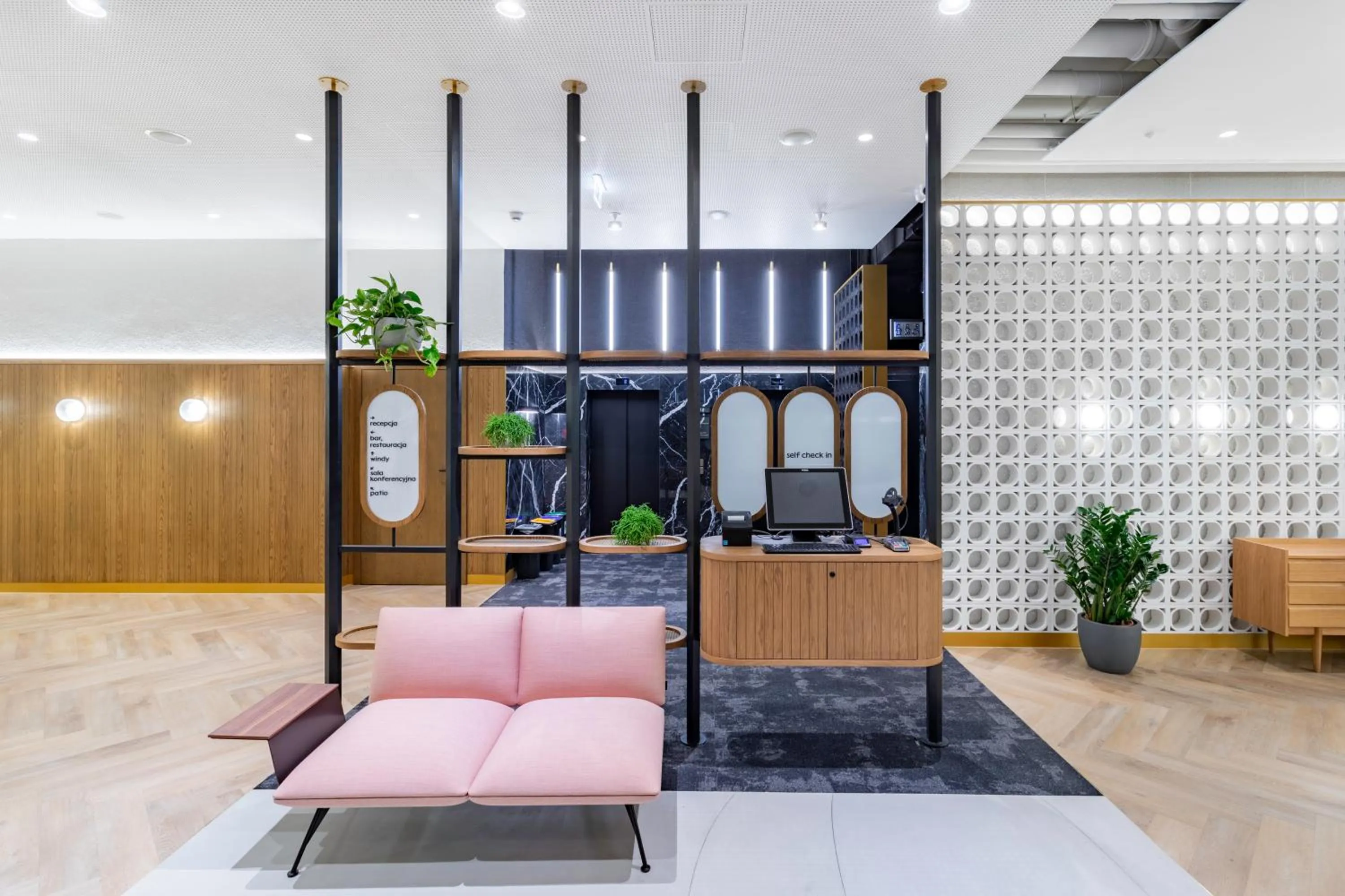 Lobby or reception in Qubus Hotel Katowice
