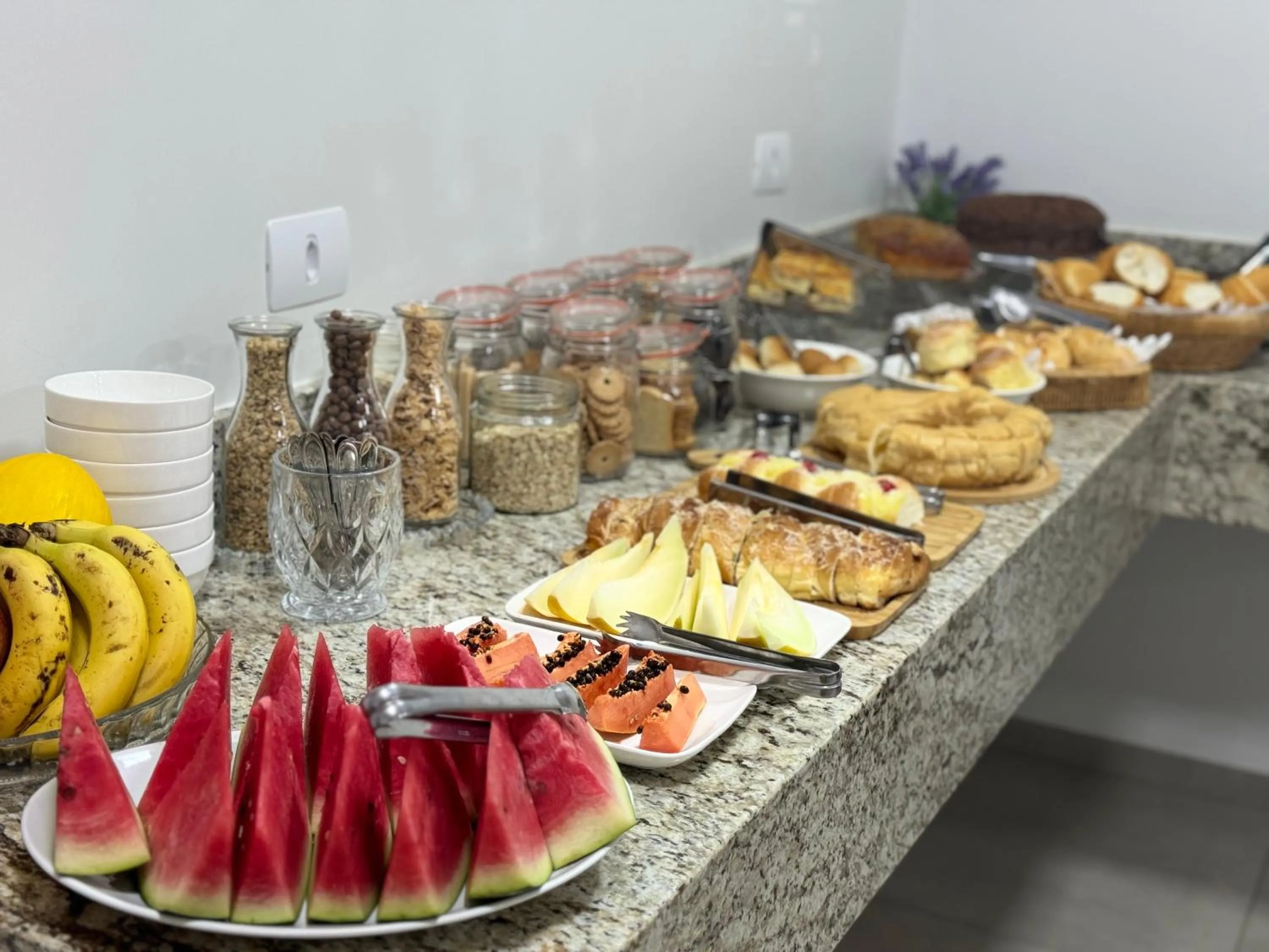 Buffet breakfast in Hotel 7 Quedas