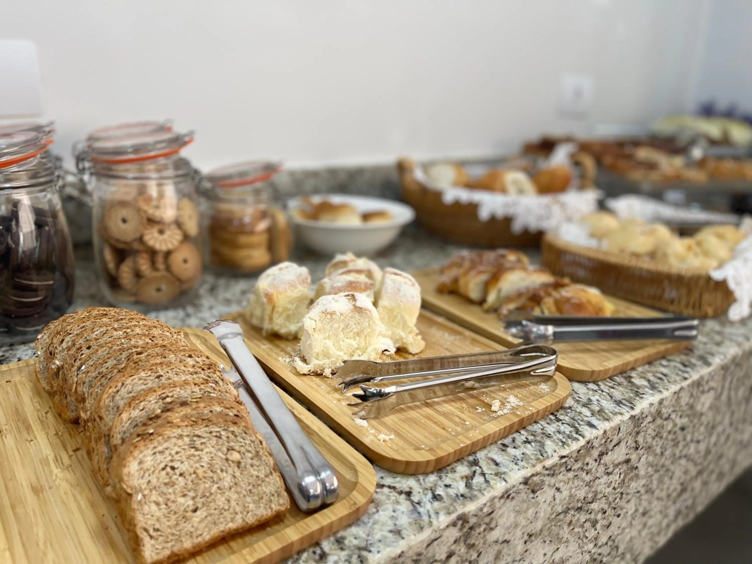 Buffet breakfast in Hotel 7 Quedas