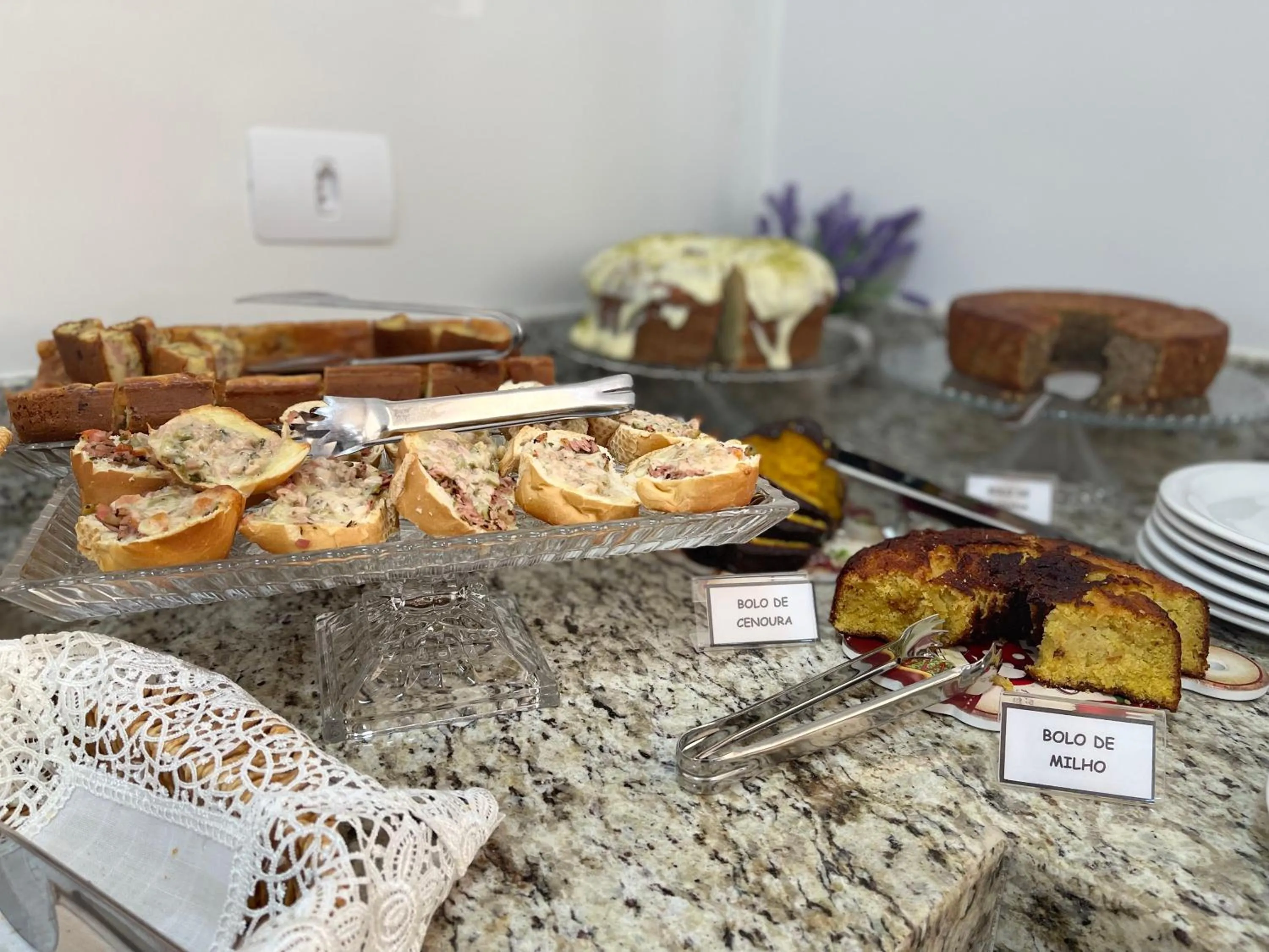 Buffet breakfast in Hotel 7 Quedas