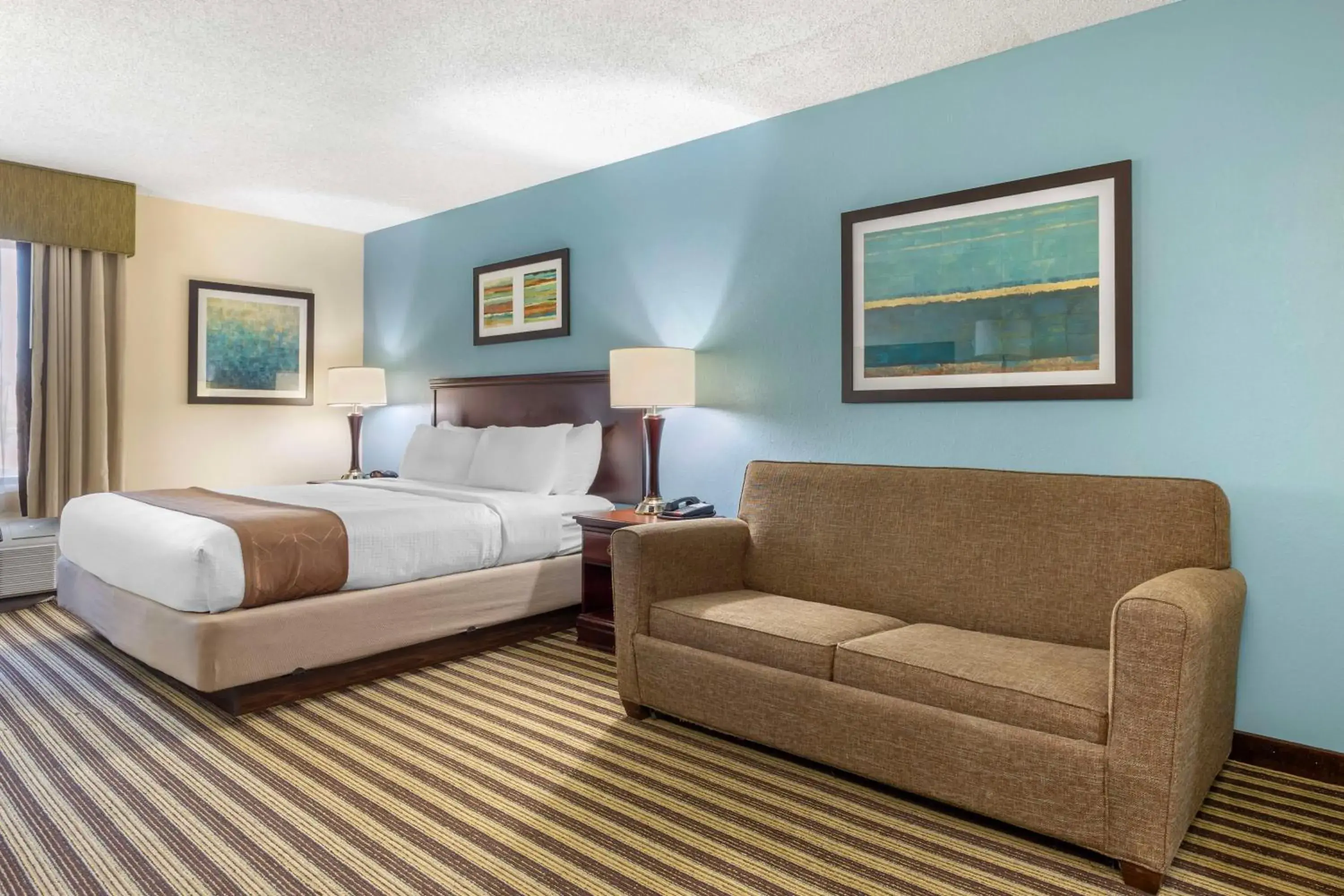 Bedroom, Bed in Best Western Plus Sikeston Bedroom, Bed in Best Western Plus Sikeston