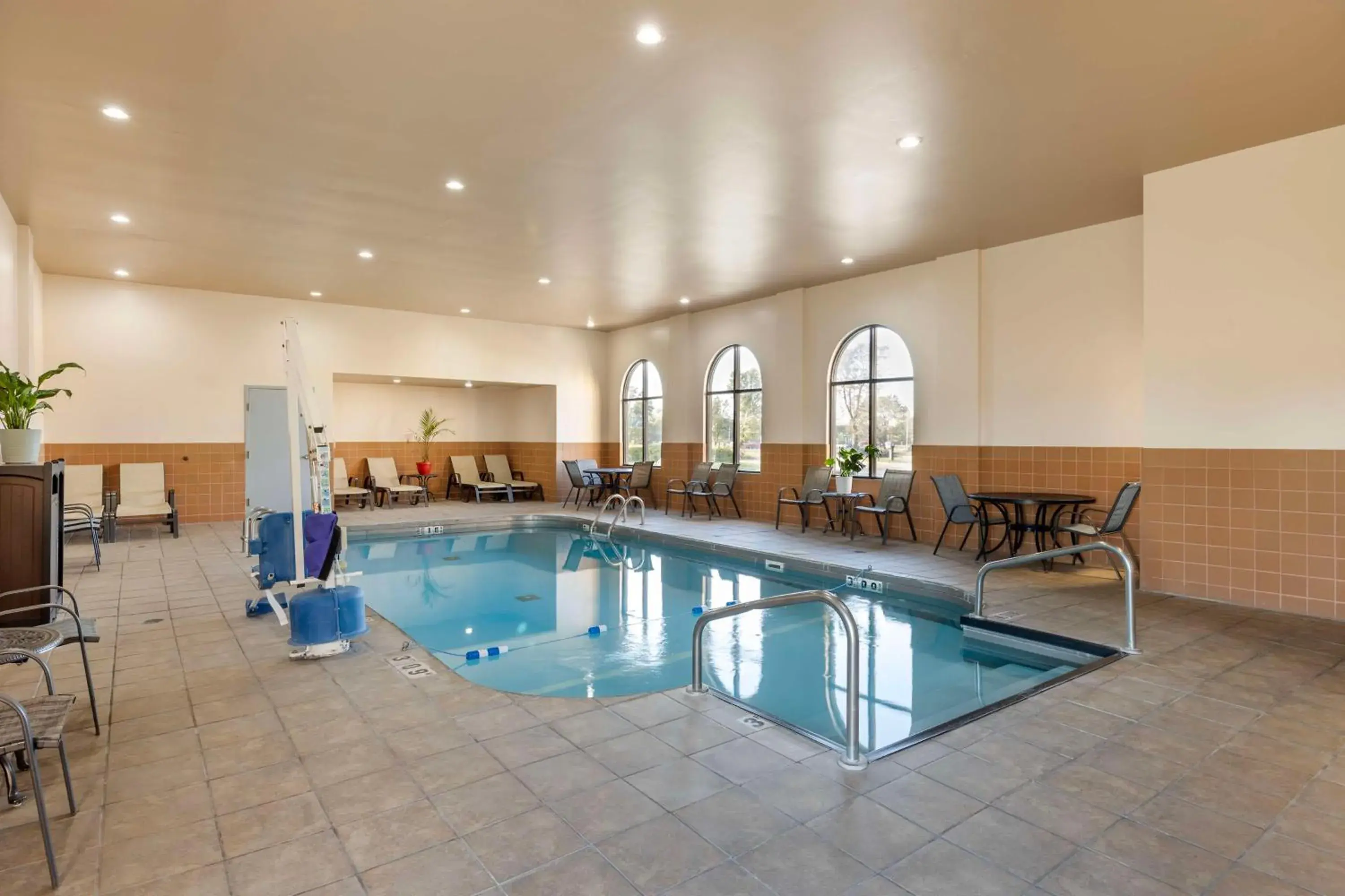 Pool view in Best Western Plus Sikeston Pool view in Best Western Plus Sikeston