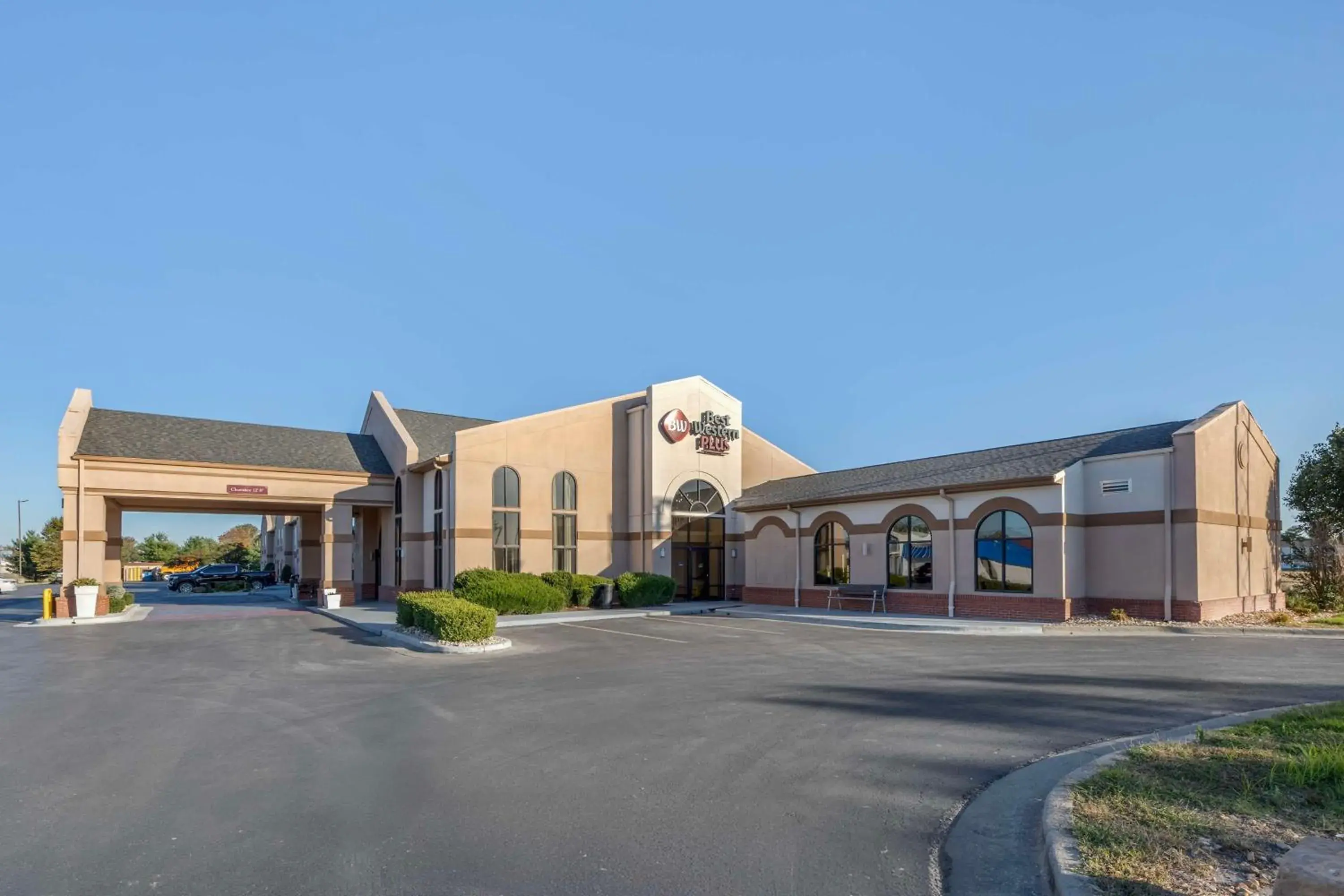 Property building in Best Western Plus Sikeston Property building in Best Western Plus Sikeston