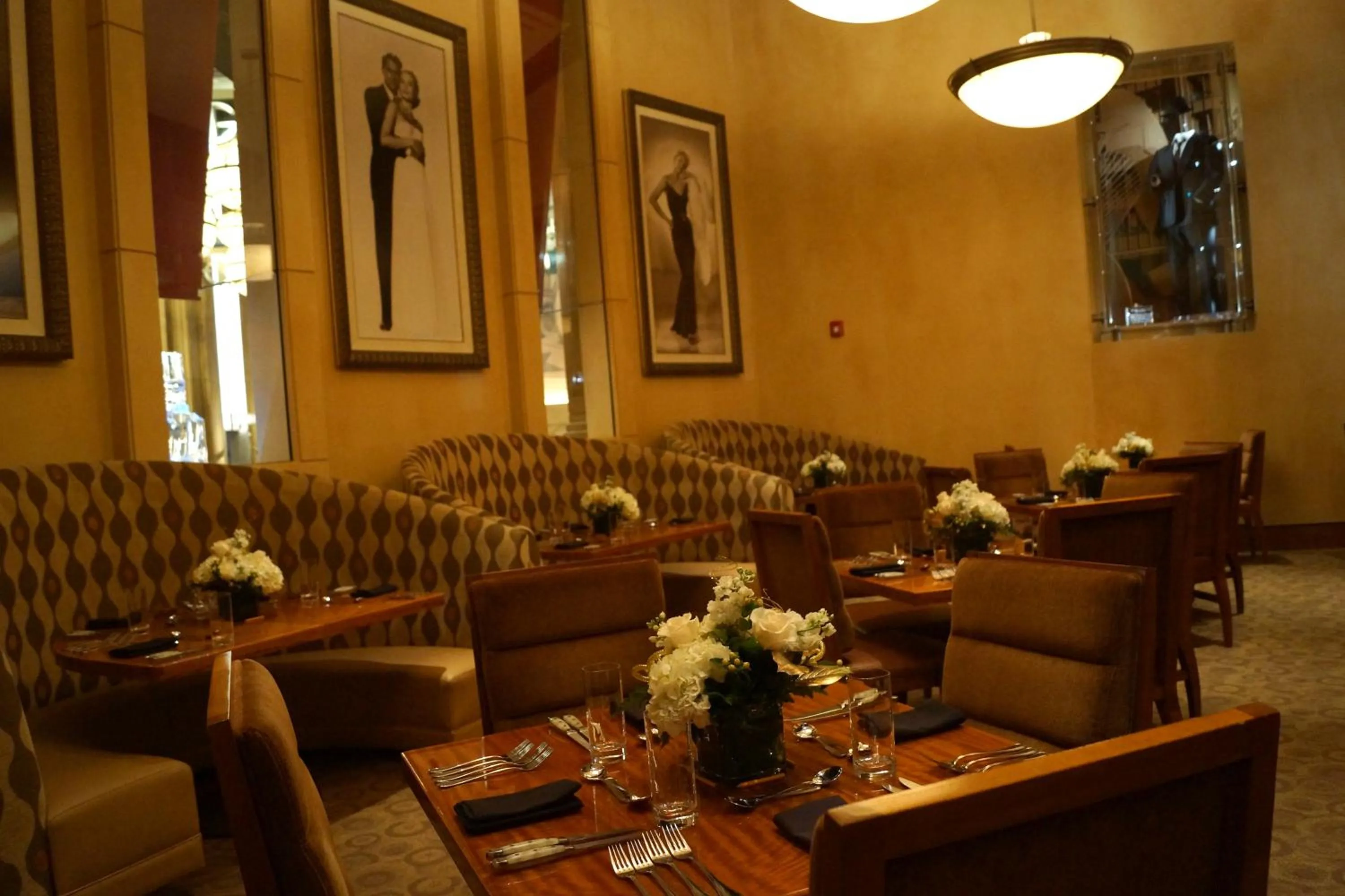 Restaurant/places to eat in Hollywood Casino Joliet Hotel