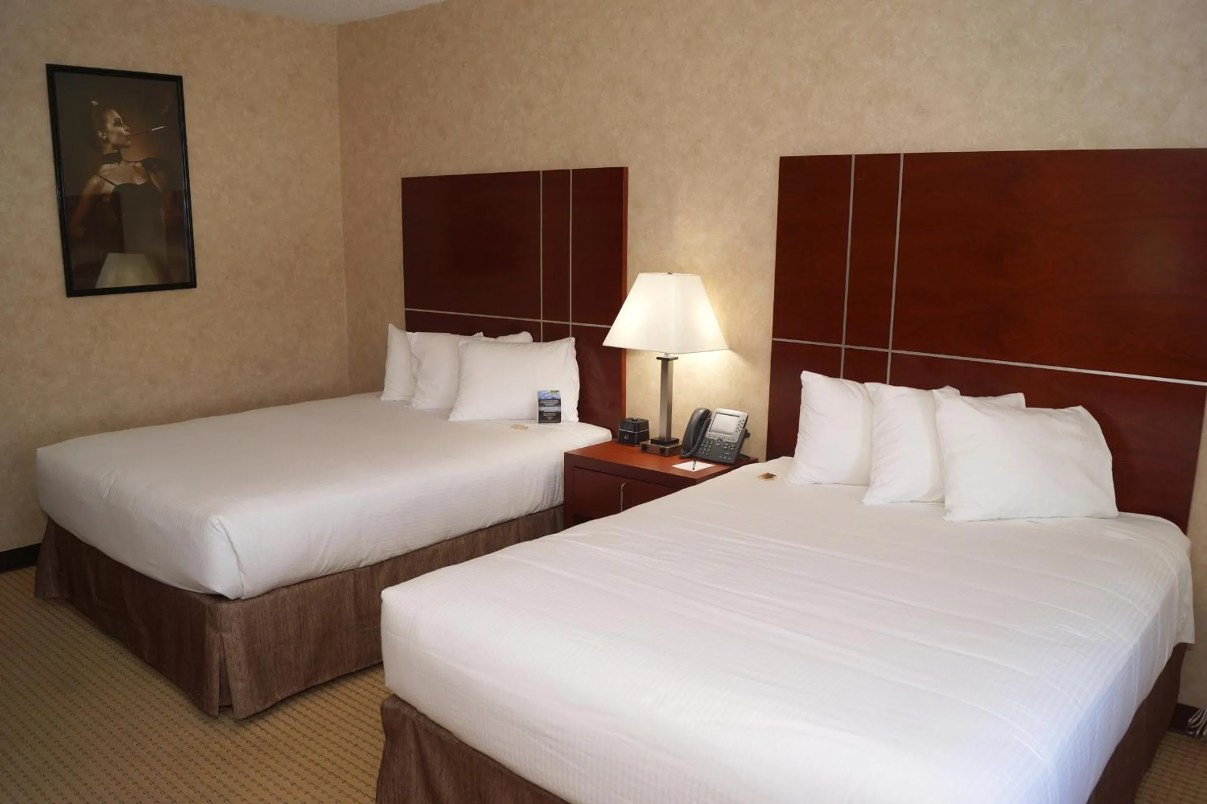 Bedroom in Hollywood Casino Joliet Hotel