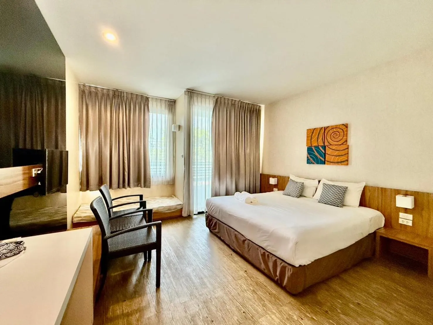 Photo of the whole room, Bed in Apo Hotel