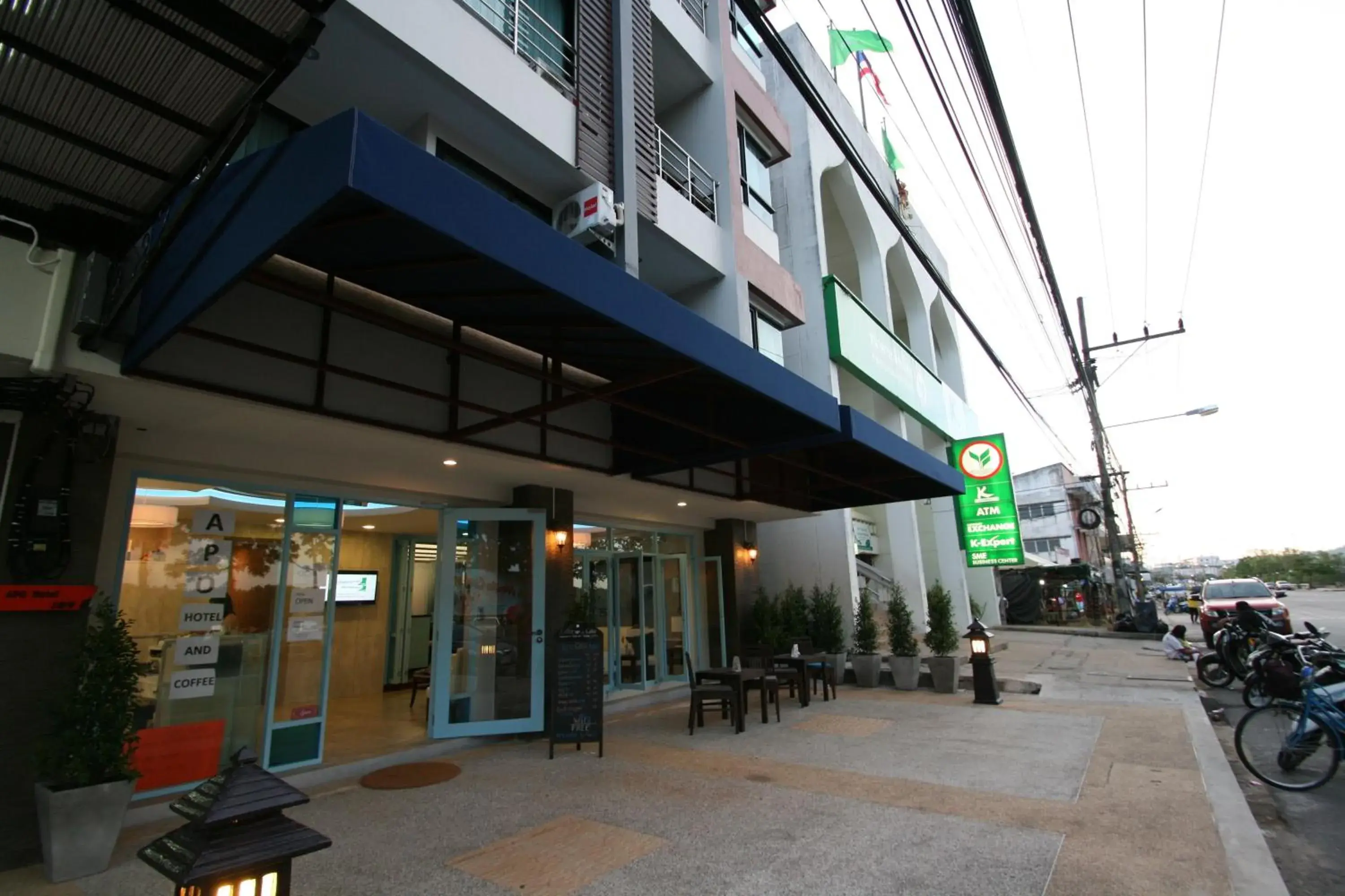 Facade/entrance in Apo Hotel Facade/entrance in Apo Hotel