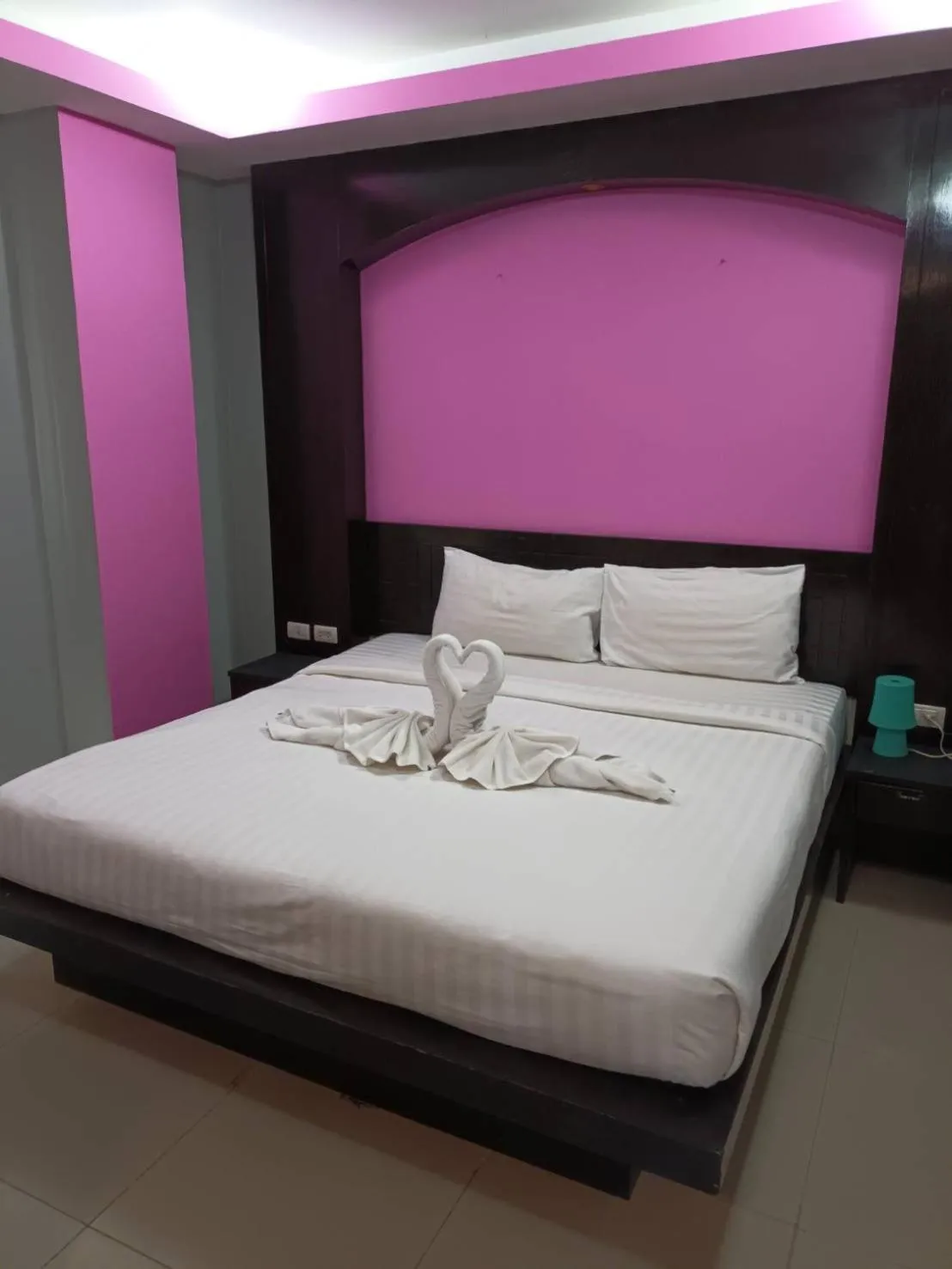 Bed in New Lavender Hotel Patong