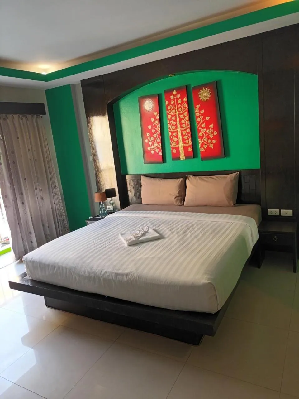 Bed in New Lavender Hotel Patong