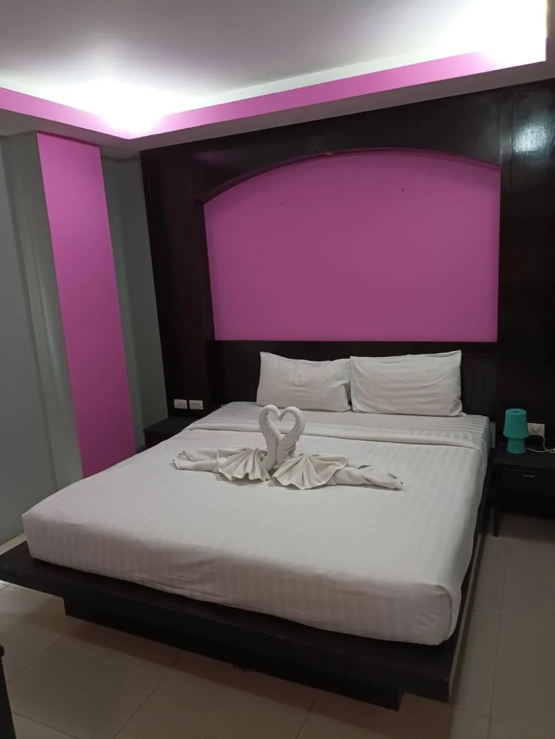 Bed in New Lavender Hotel Patong