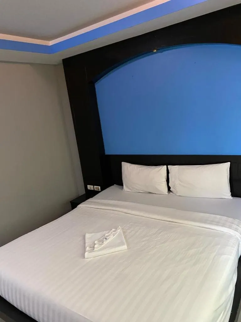 Bed in New Lavender Hotel Patong