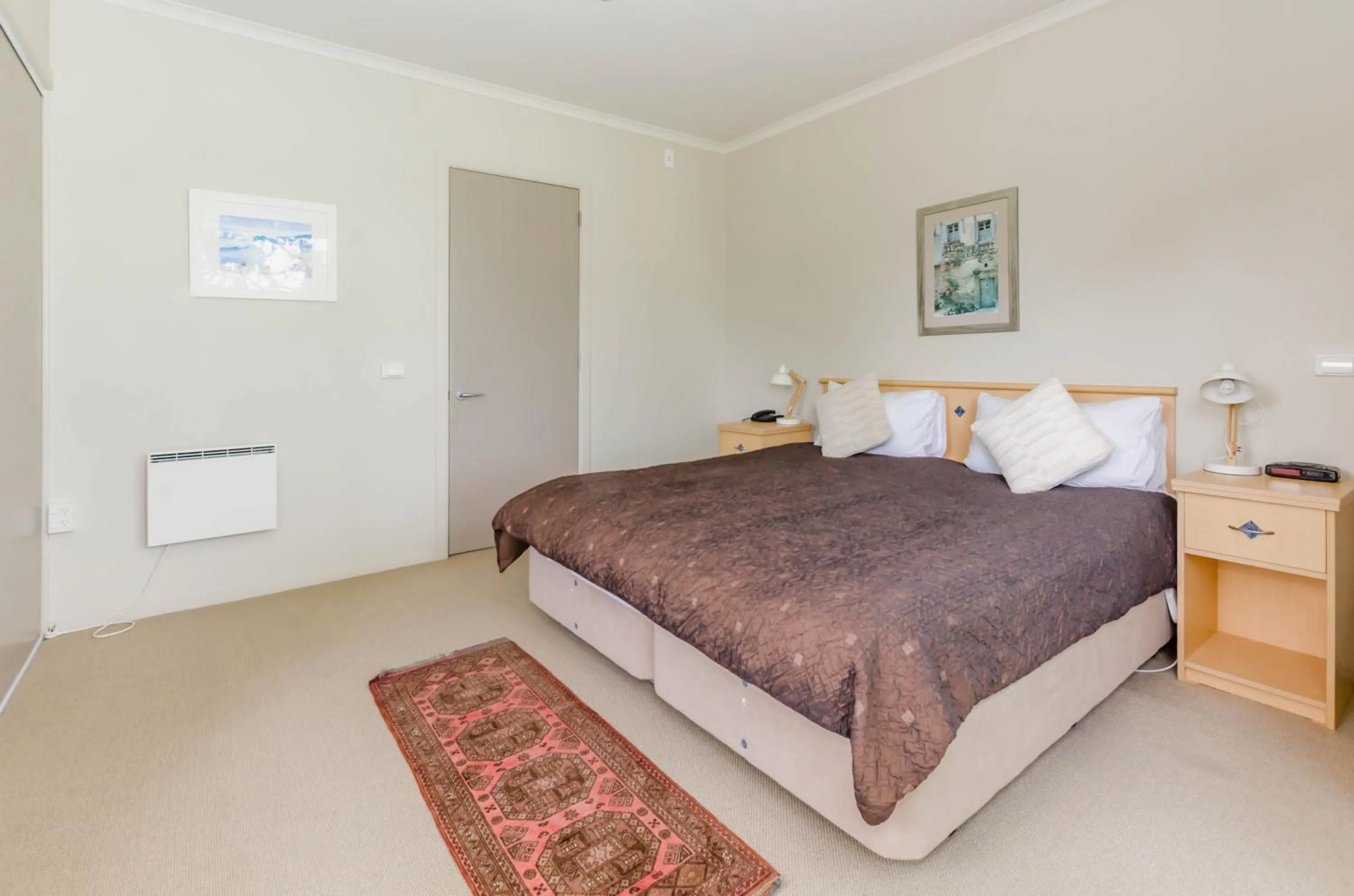Bedroom, Bed in Raumati Sands Resort