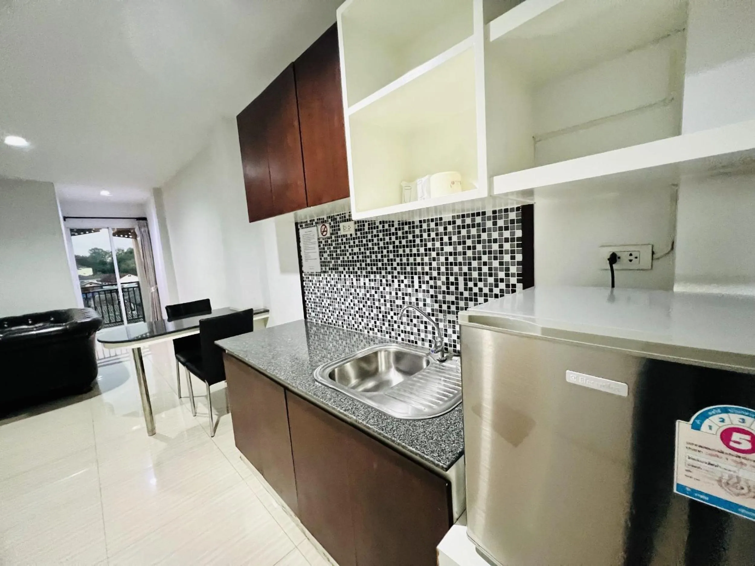 Kitchen or kitchenette in INN Kham Apartment