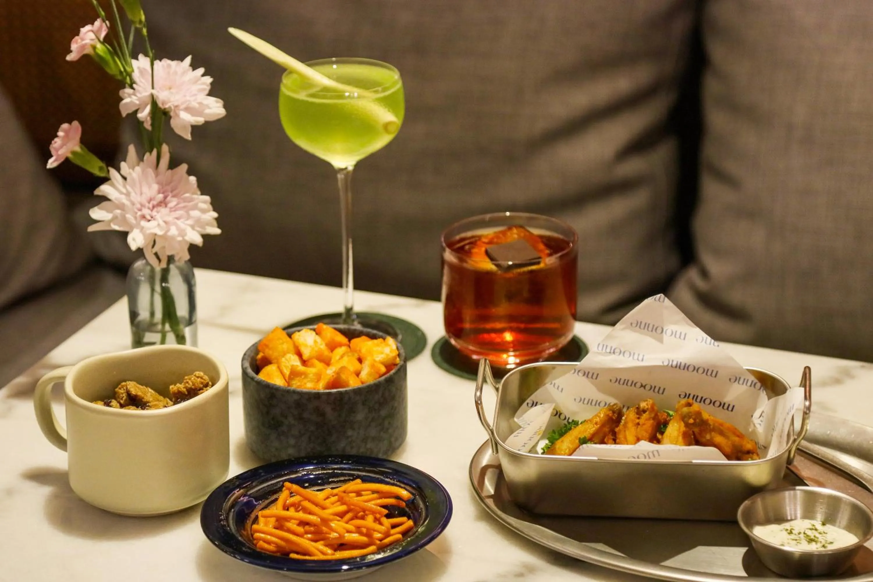 Food and drinks in THEE Bangkok by TH District "newly renovated"