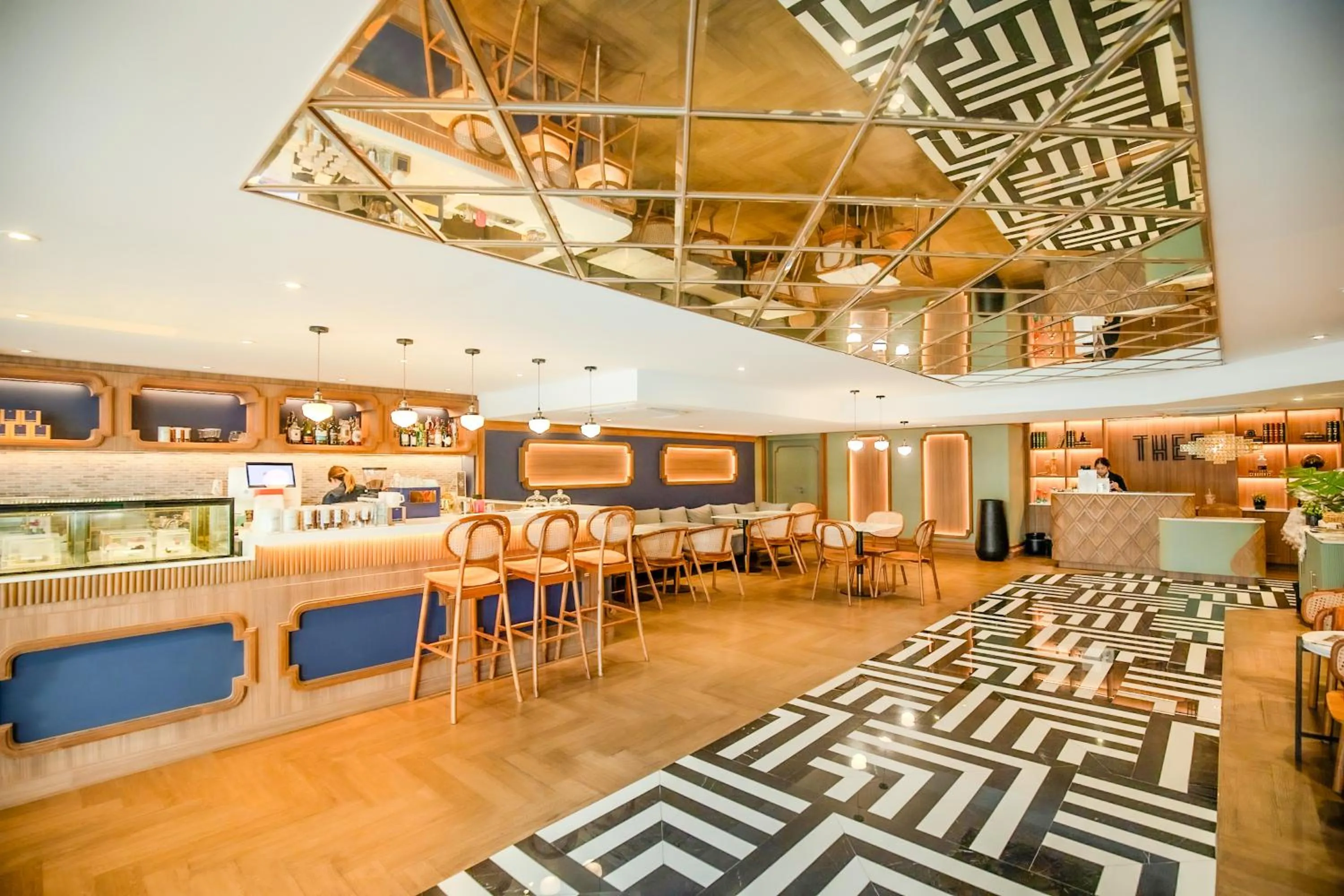 Restaurant/places to eat in THEE Bangkok by TH District "newly renovated"