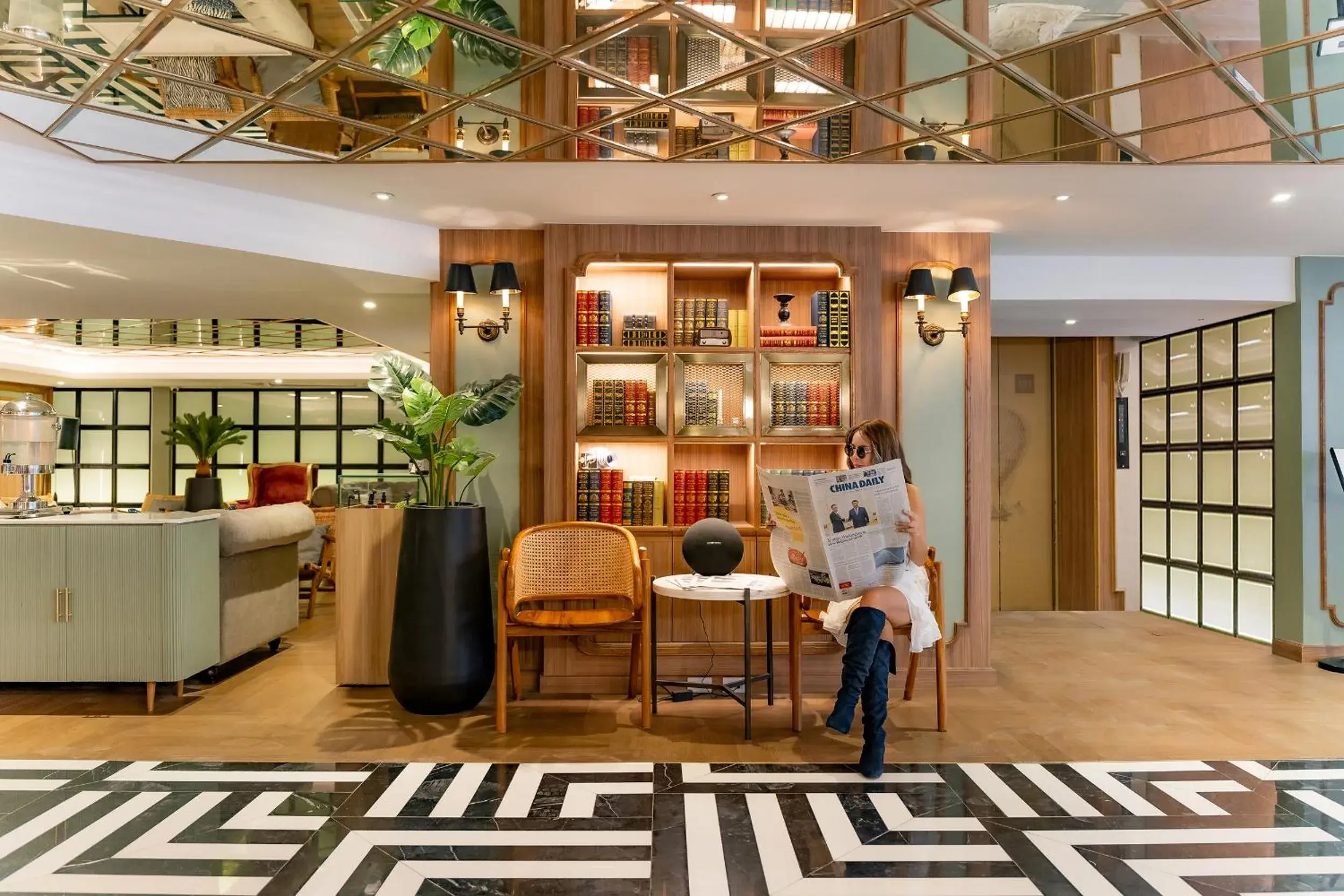 Lobby or reception in THEE Bangkok by TH District "newly renovated" Lobby or reception in THEE Bangkok by TH District "newly renovated"