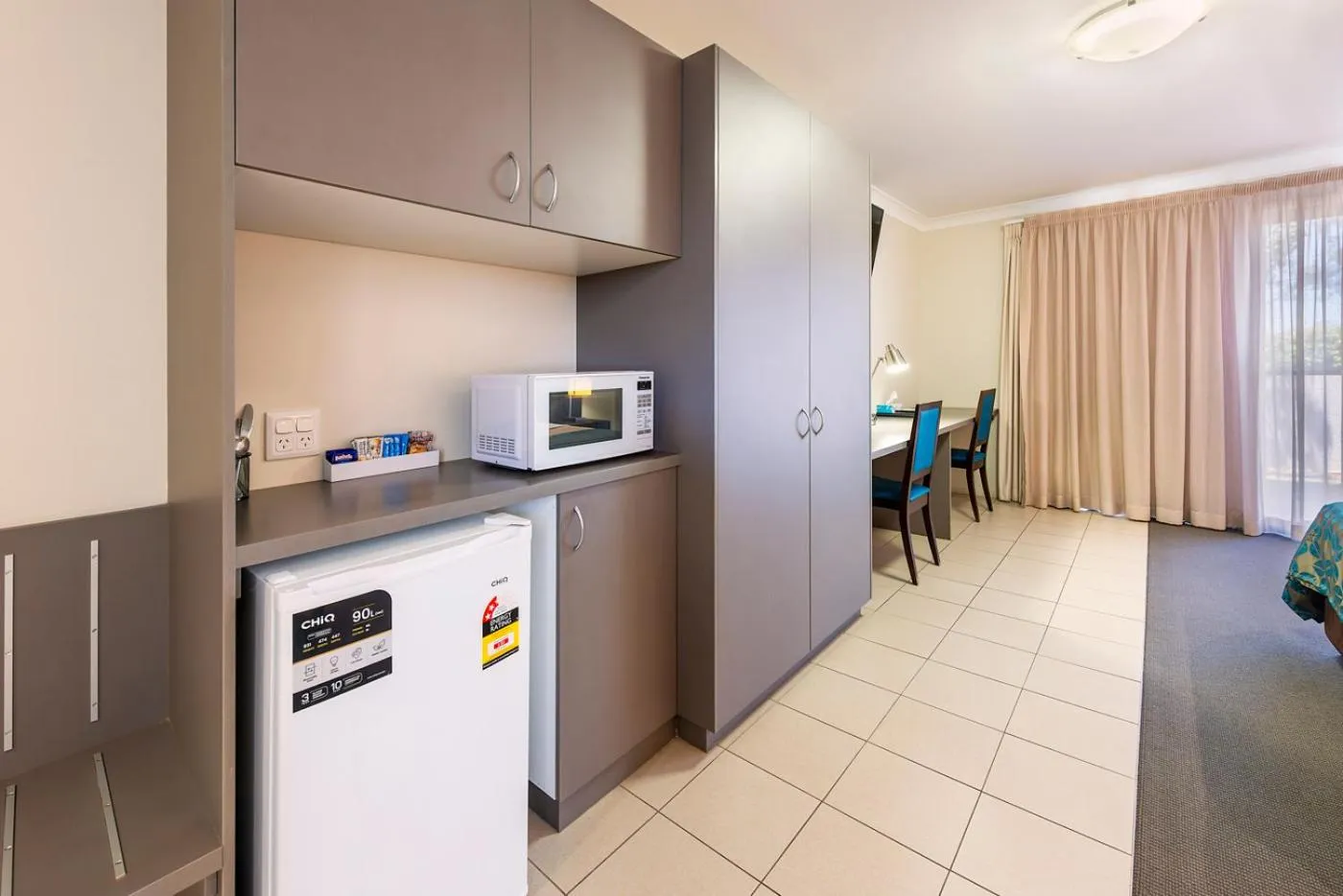 Kitchen or kitchenette in Royal Motel Miles