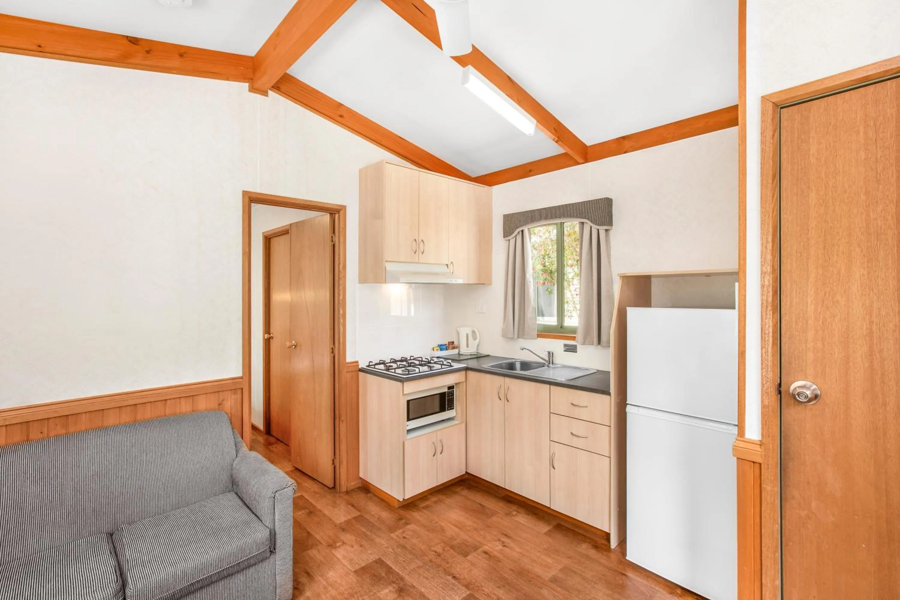 Kitchen or kitchenette in Breeze Holiday Parks - Halls Gap