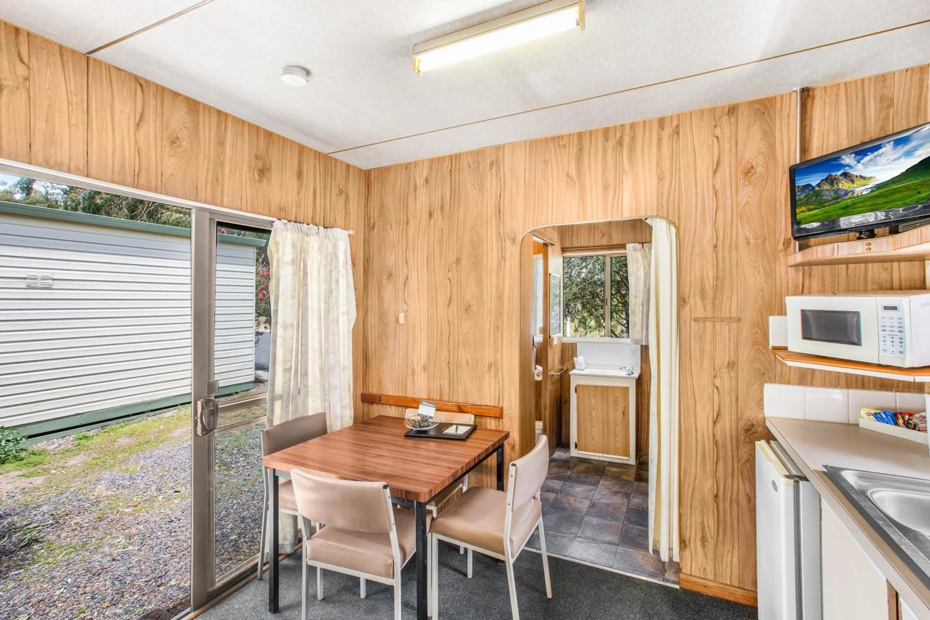 Kitchen or kitchenette in Breeze Holiday Parks - Halls Gap