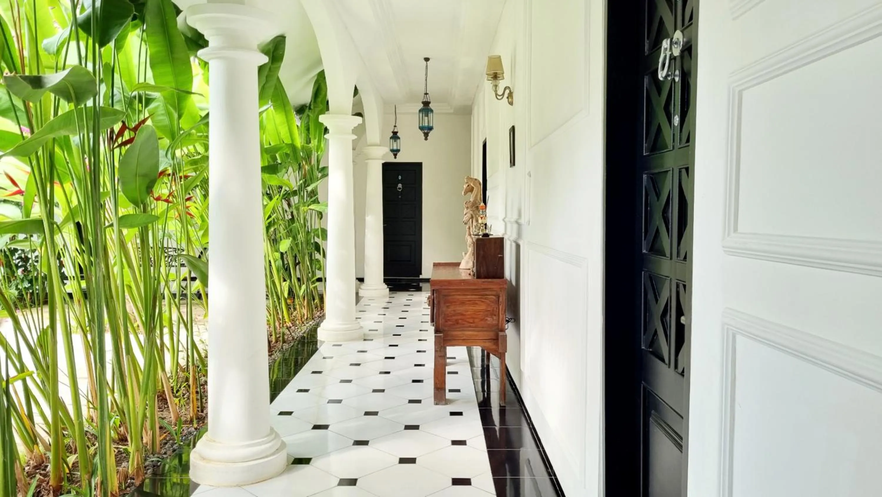 Decorative detail in Omatha Village