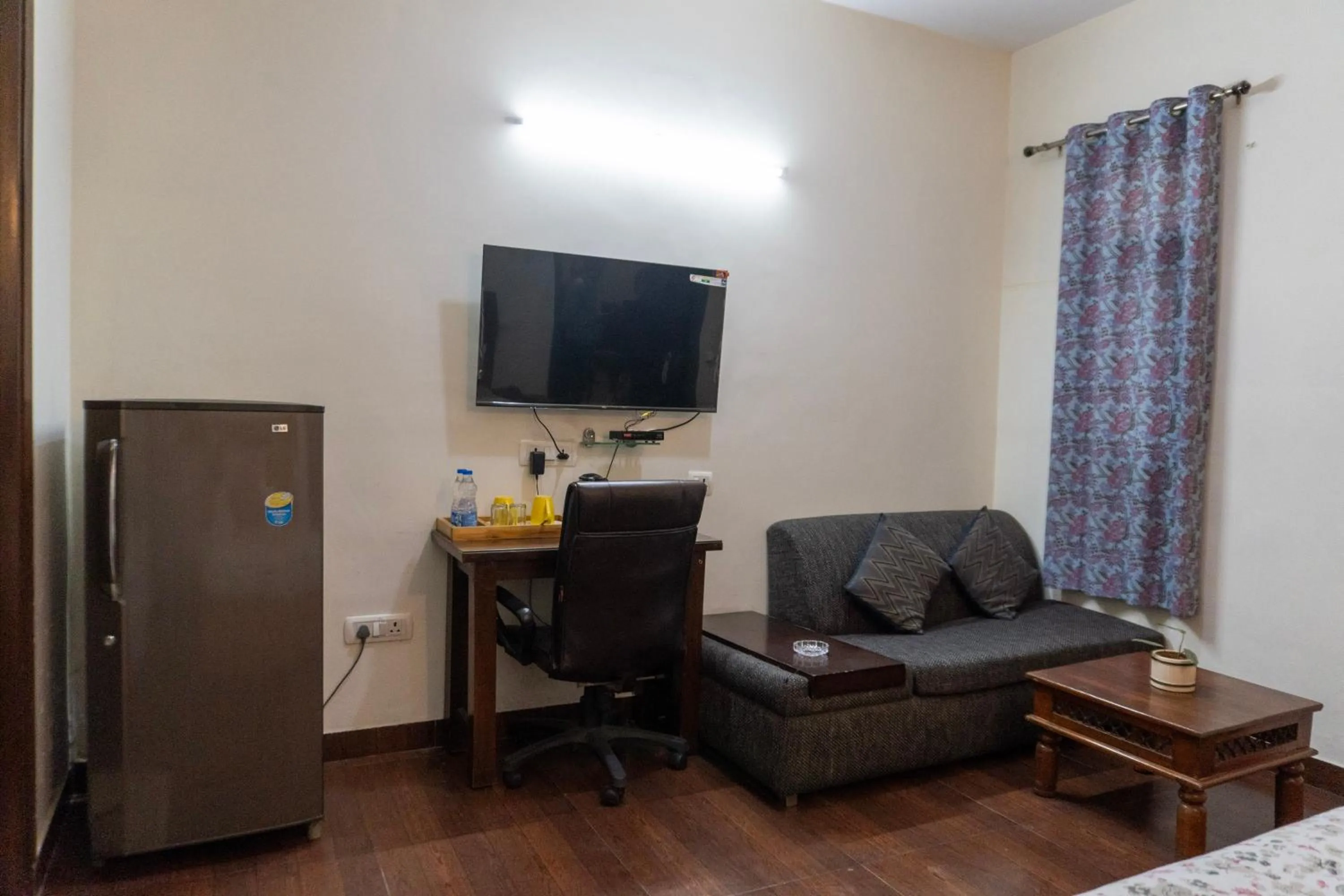 Bedroom in Perch Arbor Suites