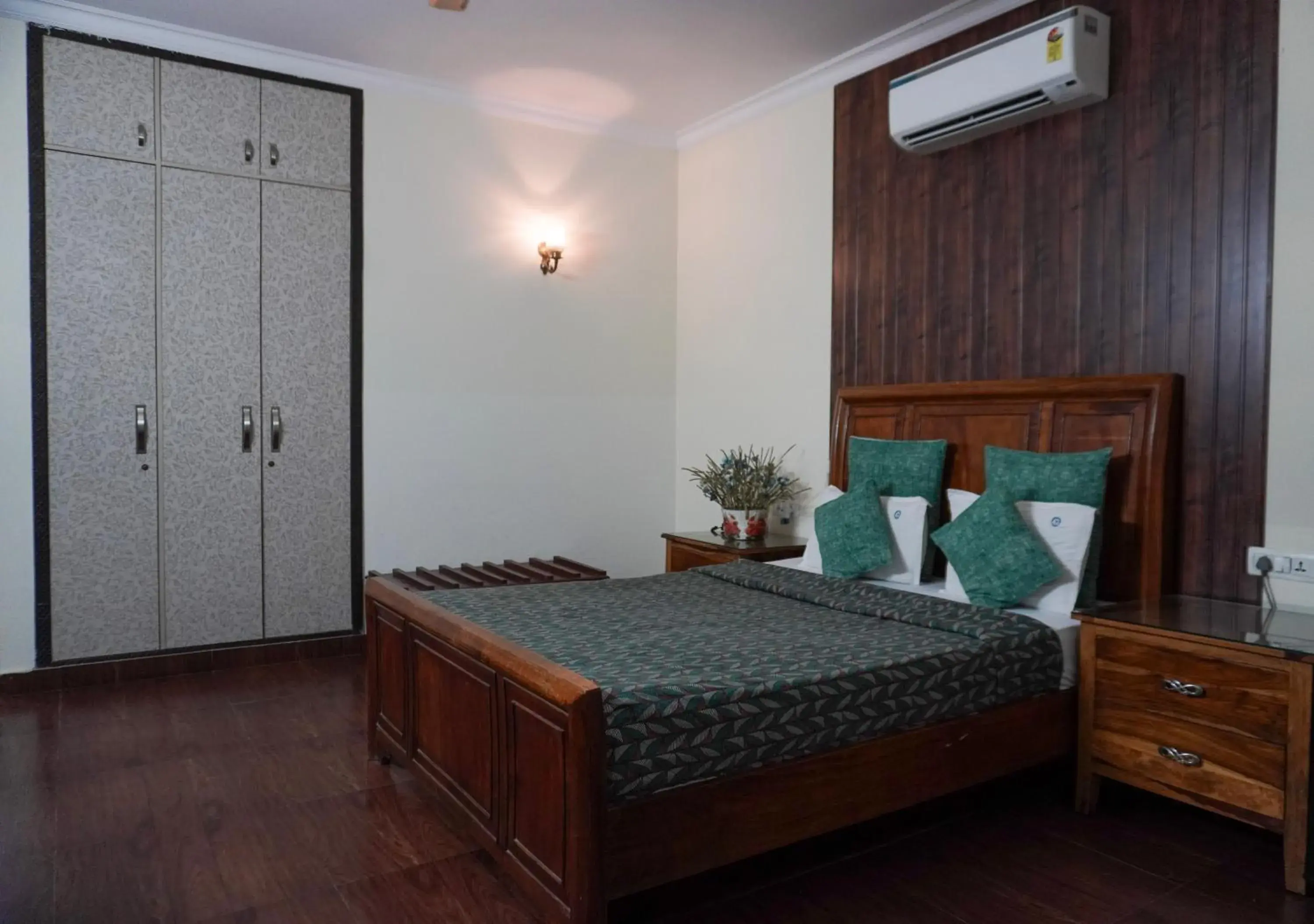 Bedroom, Bed in Perch Arbor Suites Bedroom, Bed in Perch Arbor Suites