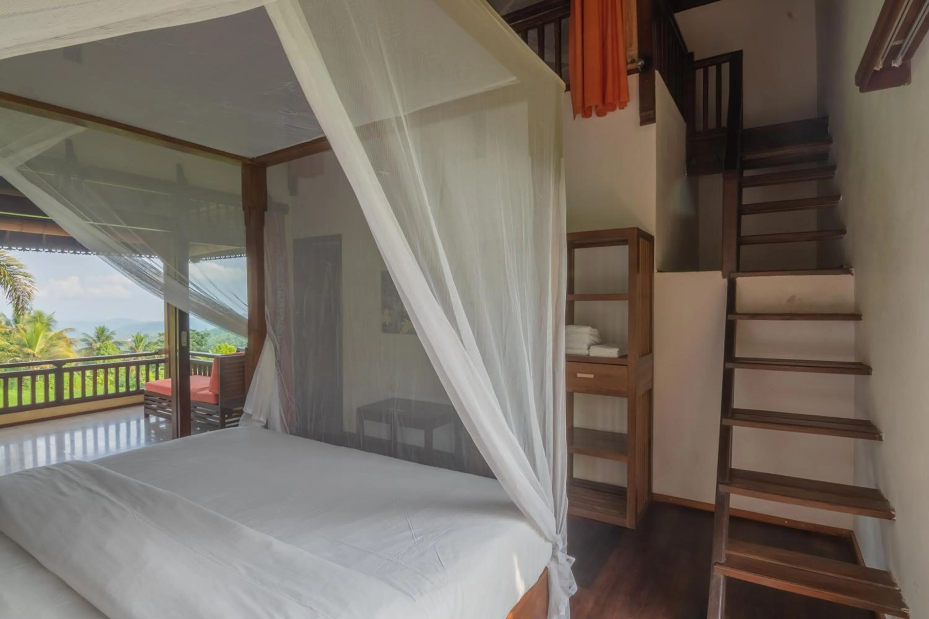 Bed in Lesong Hotel and Restaurant