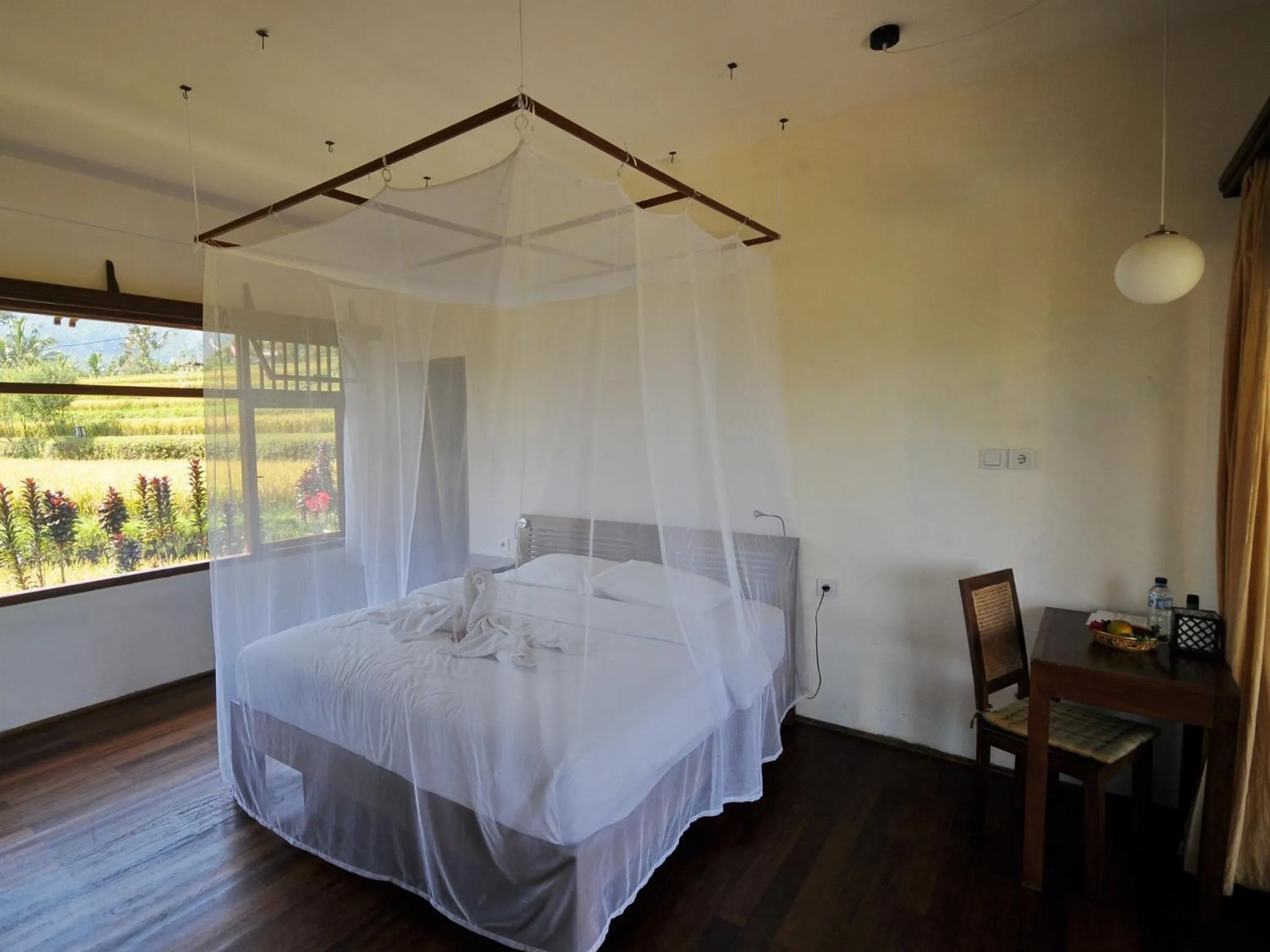 Photo of the whole room, Bed in Lesong Hotel and Restaurant