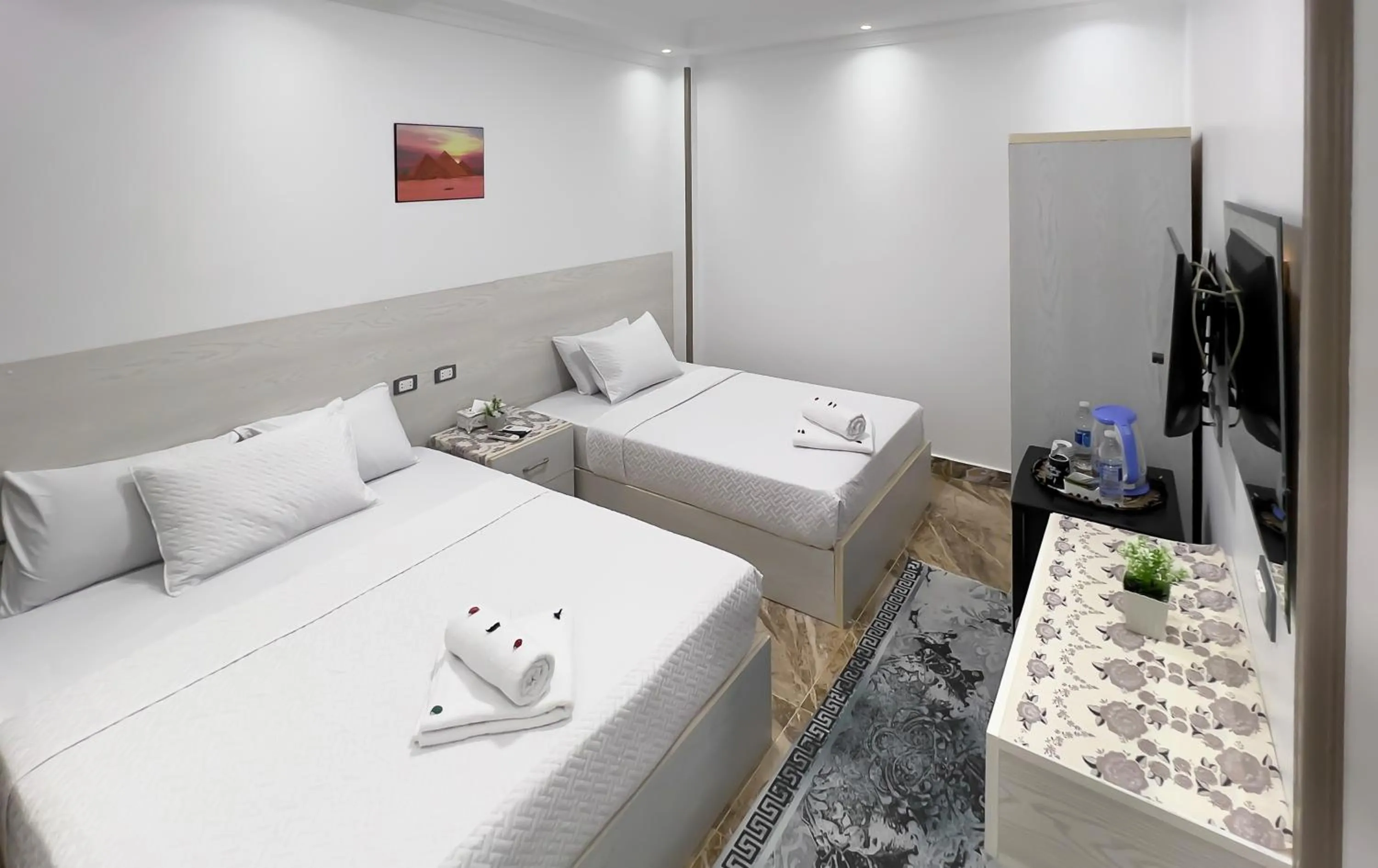 Bed in AlaskaPyramidsView