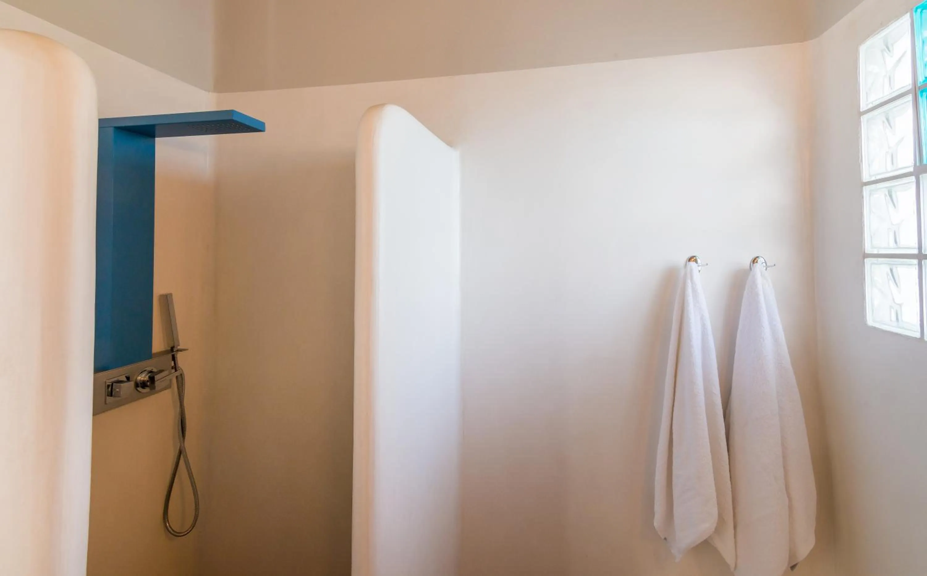 Bathroom in Eiriana Luxury Suites