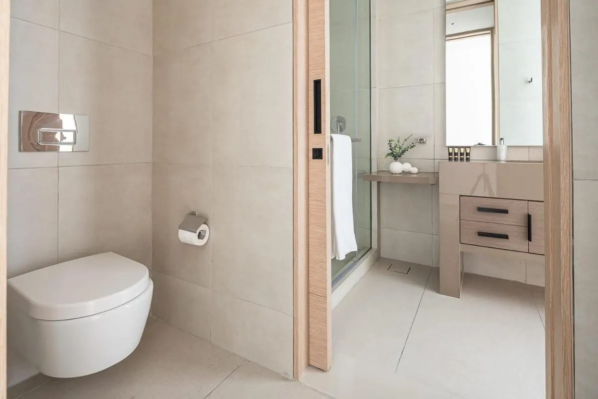 Frank Porter - The Address JBR