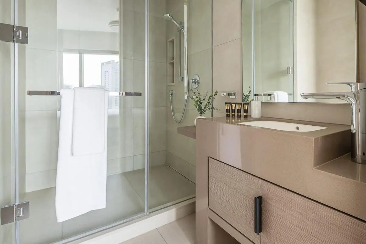 Frank Porter - The Address JBR