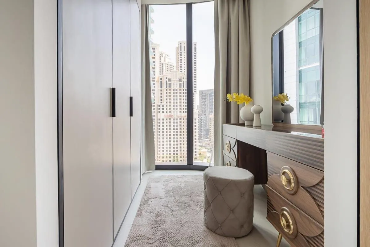 Frank Porter - The Address JBR