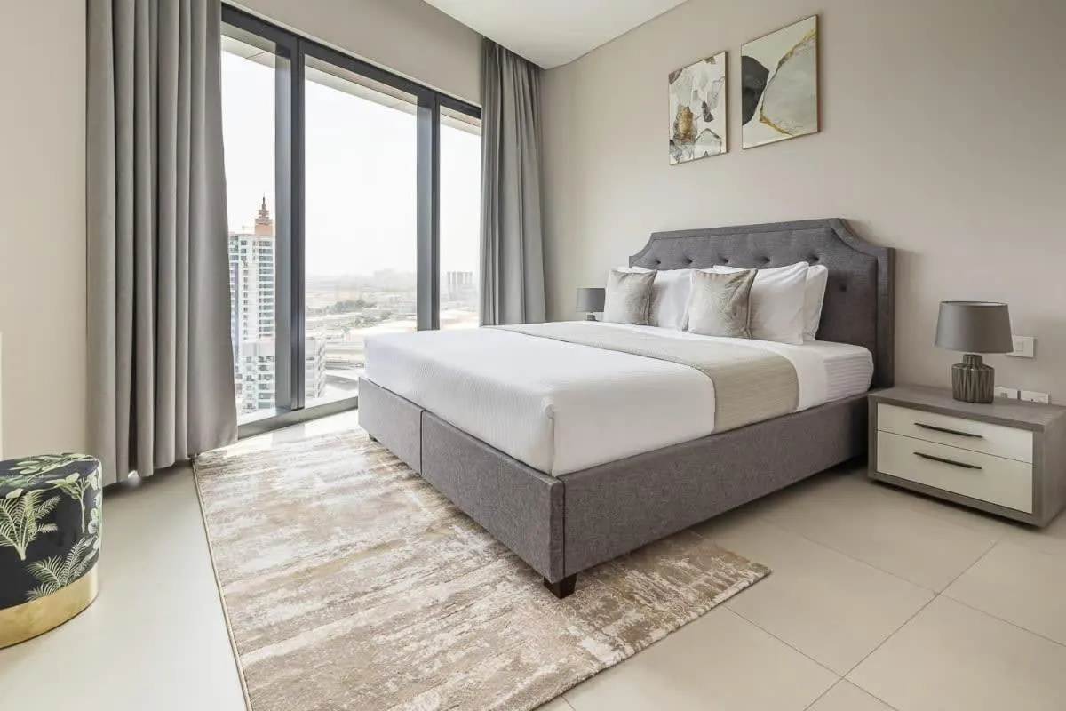 Bed in Frank Porter - The Address JBR