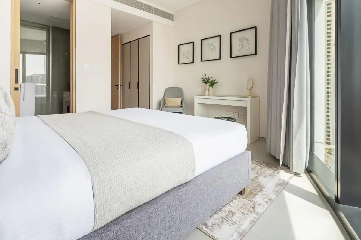 Bed in Frank Porter - The Address JBR