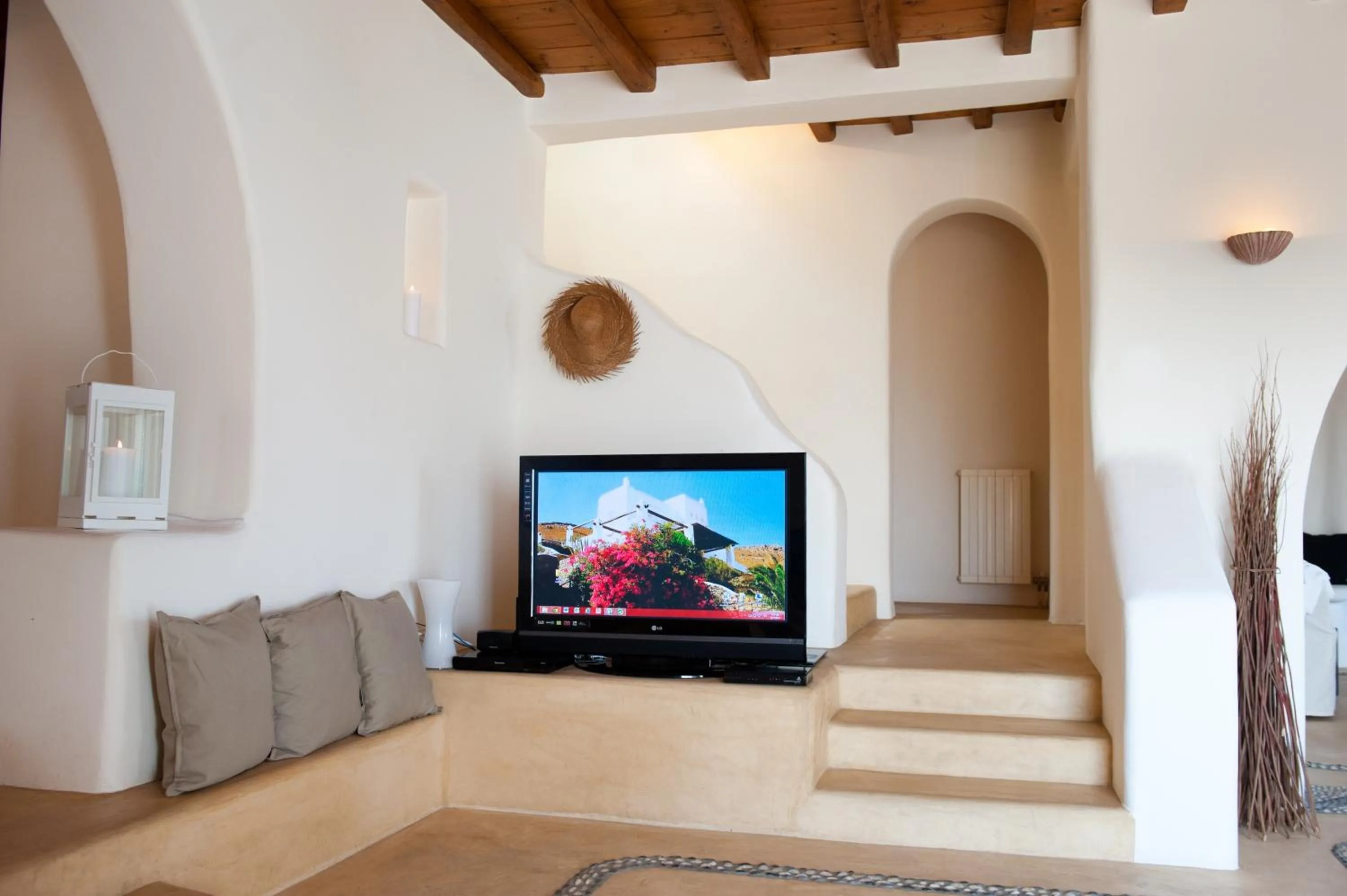 TV and multimedia in Villas Kappas