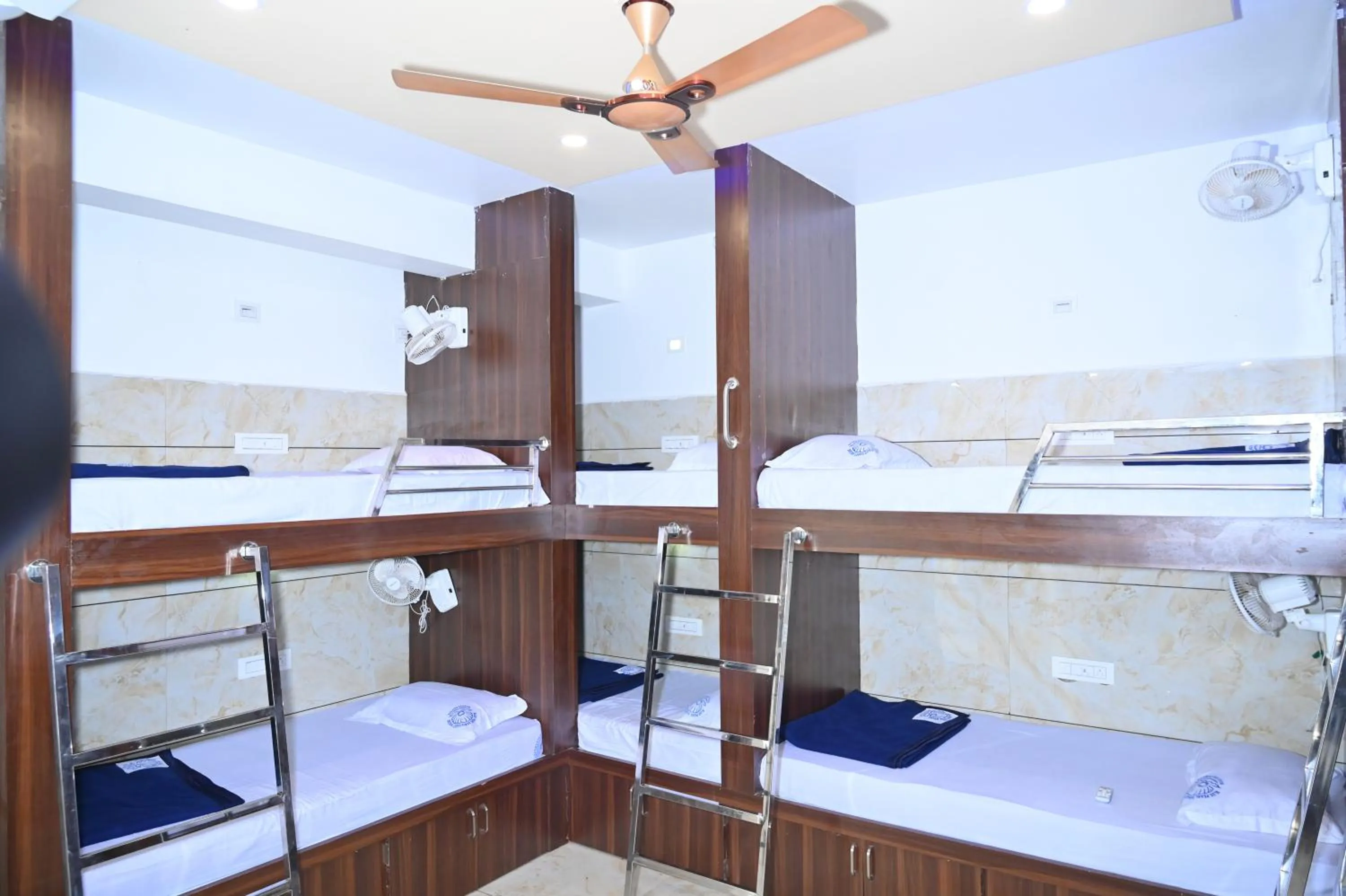 Bed in Blue Pearl Beach Guest House