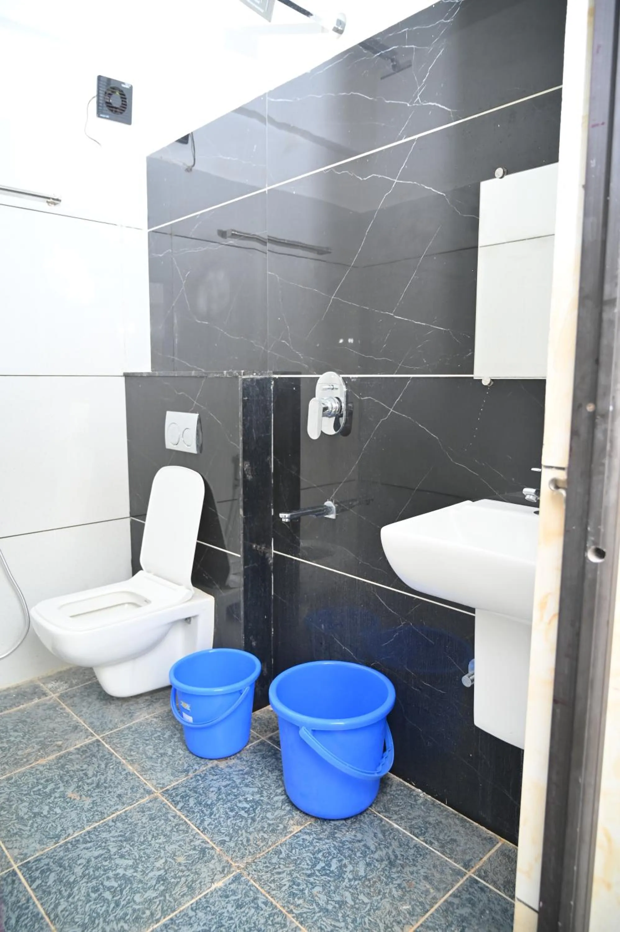 Bathroom in Blue Pearl Beach Guest House