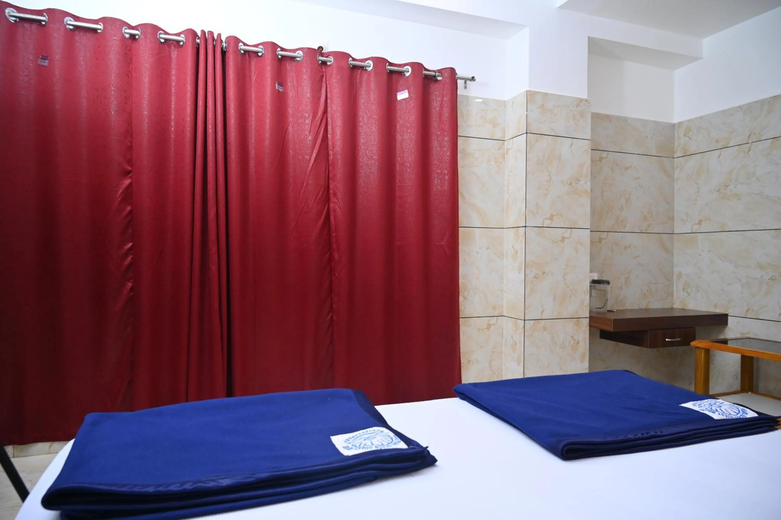 Bed in Blue Pearl Beach Guest House