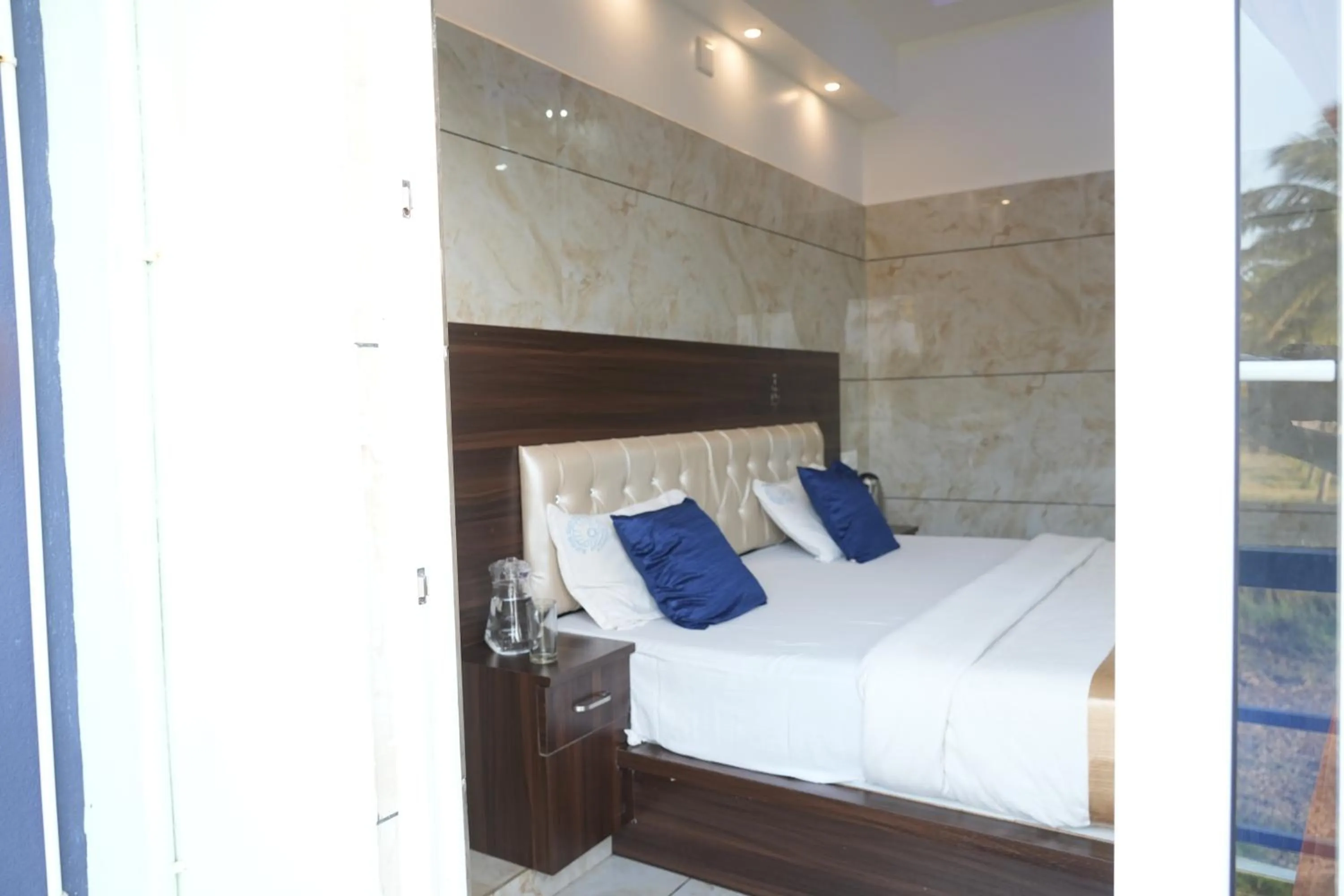 Bed in Blue Pearl Beach Guest House