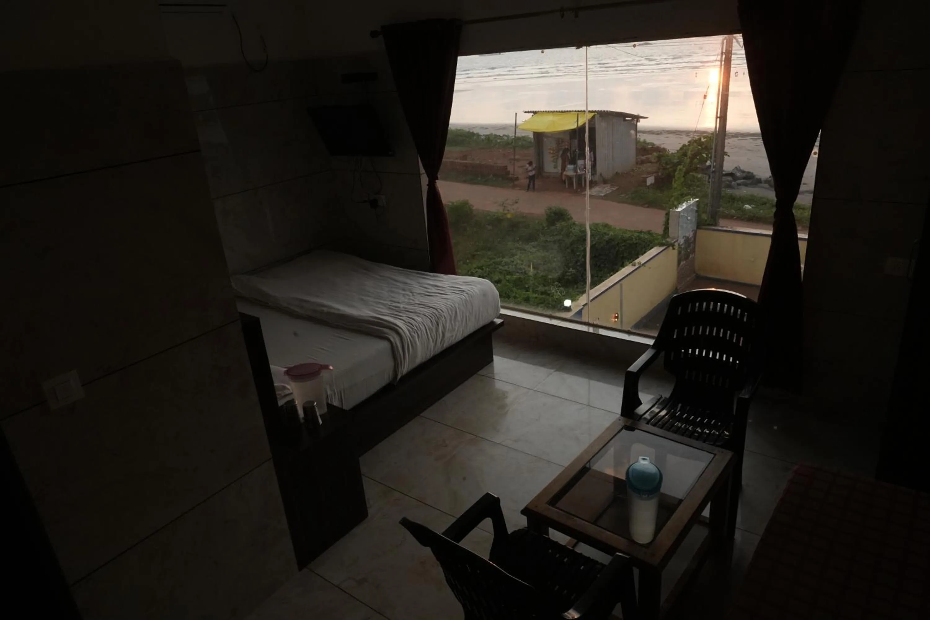Bed in Blue Pearl Beach Guest House