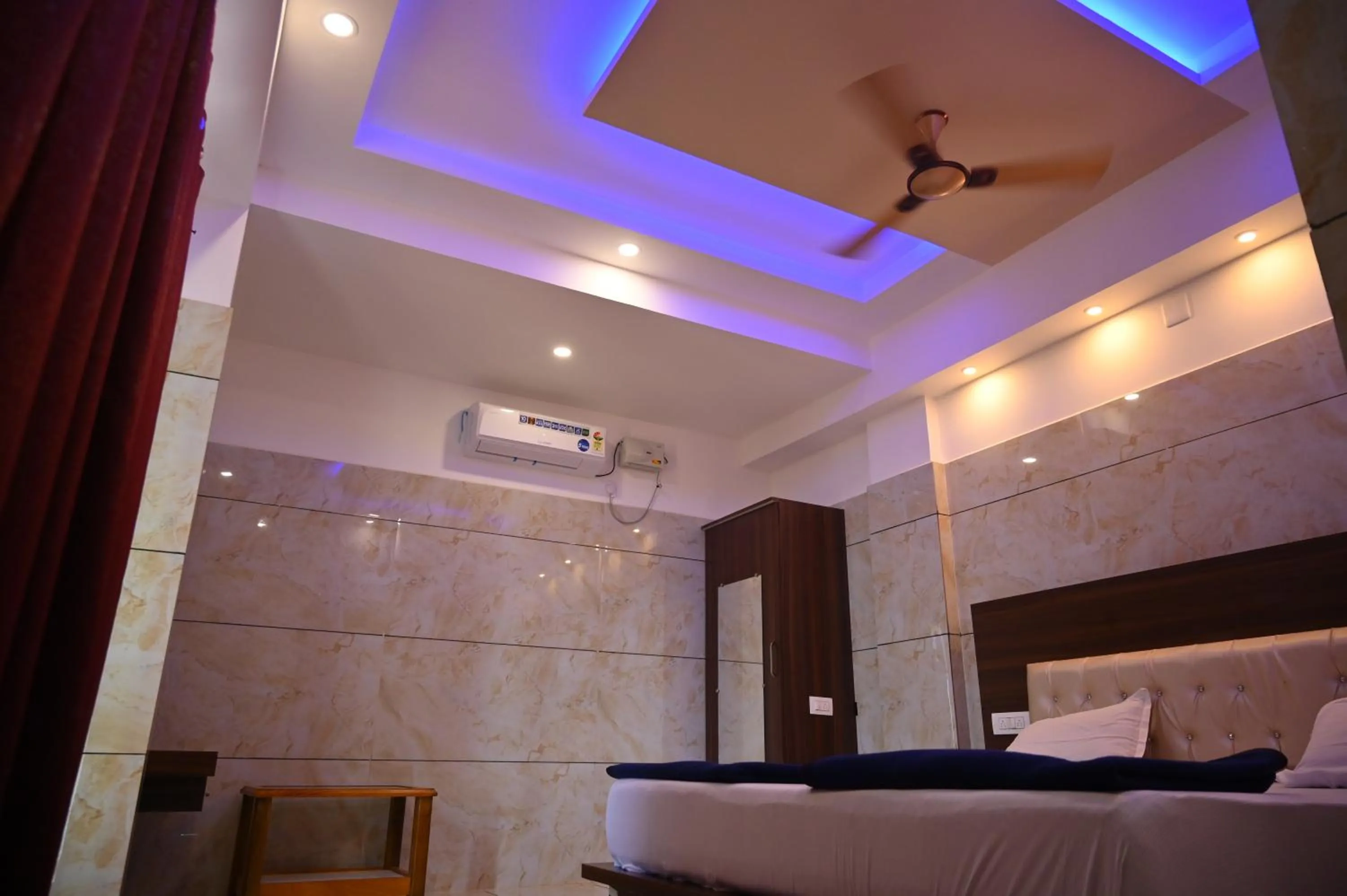 Bed in Blue Pearl Beach Guest House