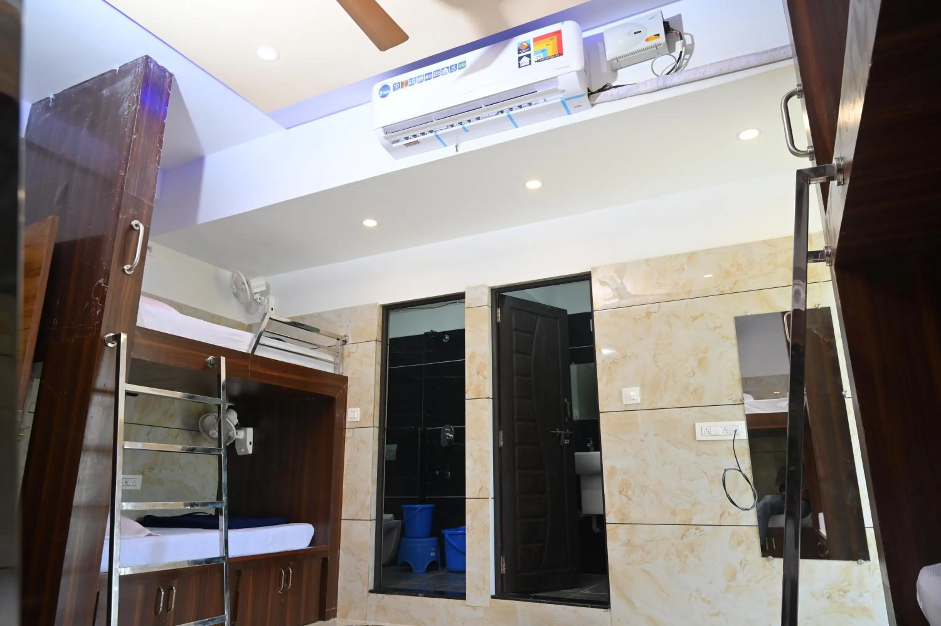 bunk bed in Blue Pearl Beach Guest House