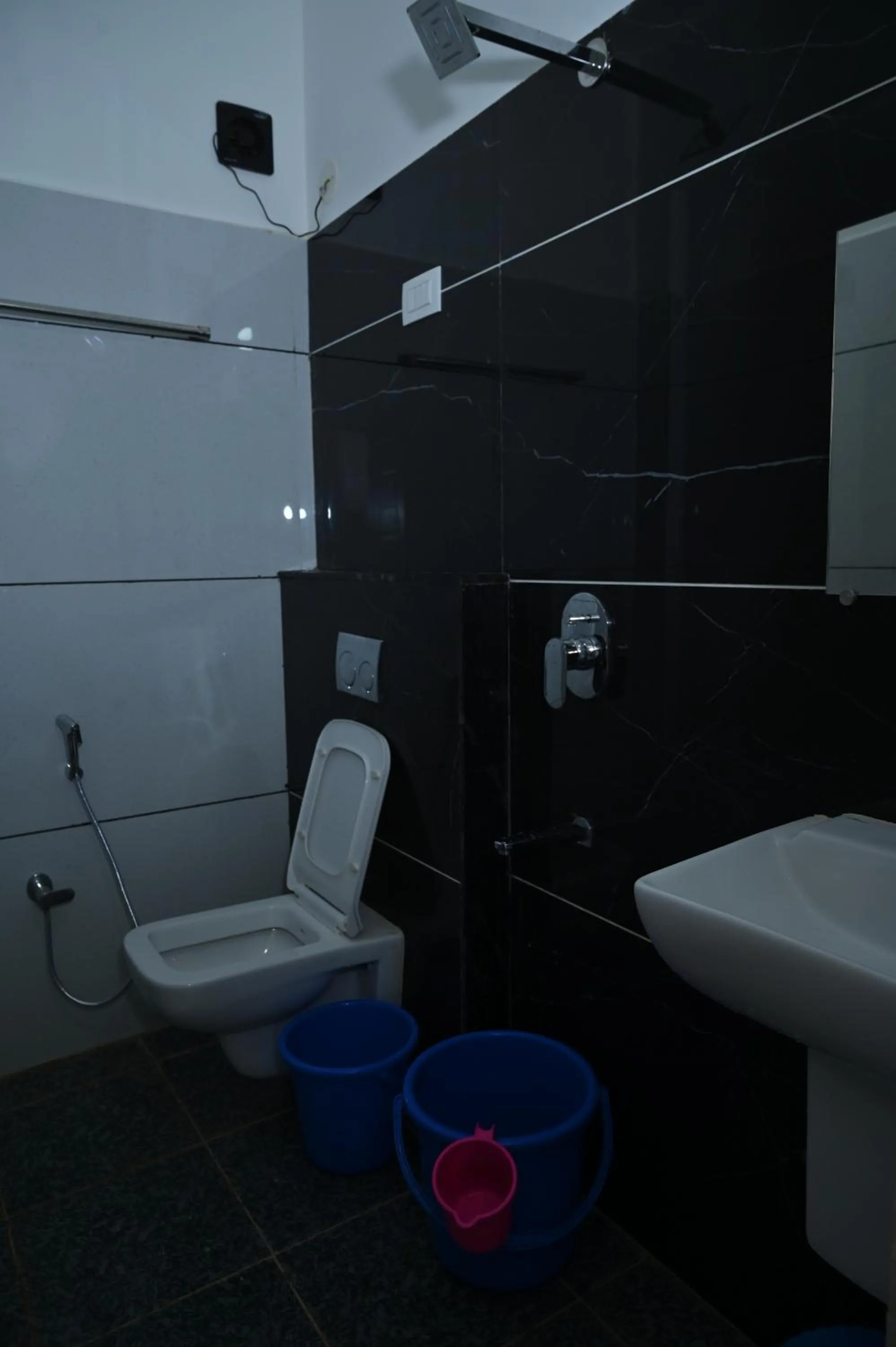 Shower in Blue Pearl Beach Guest House