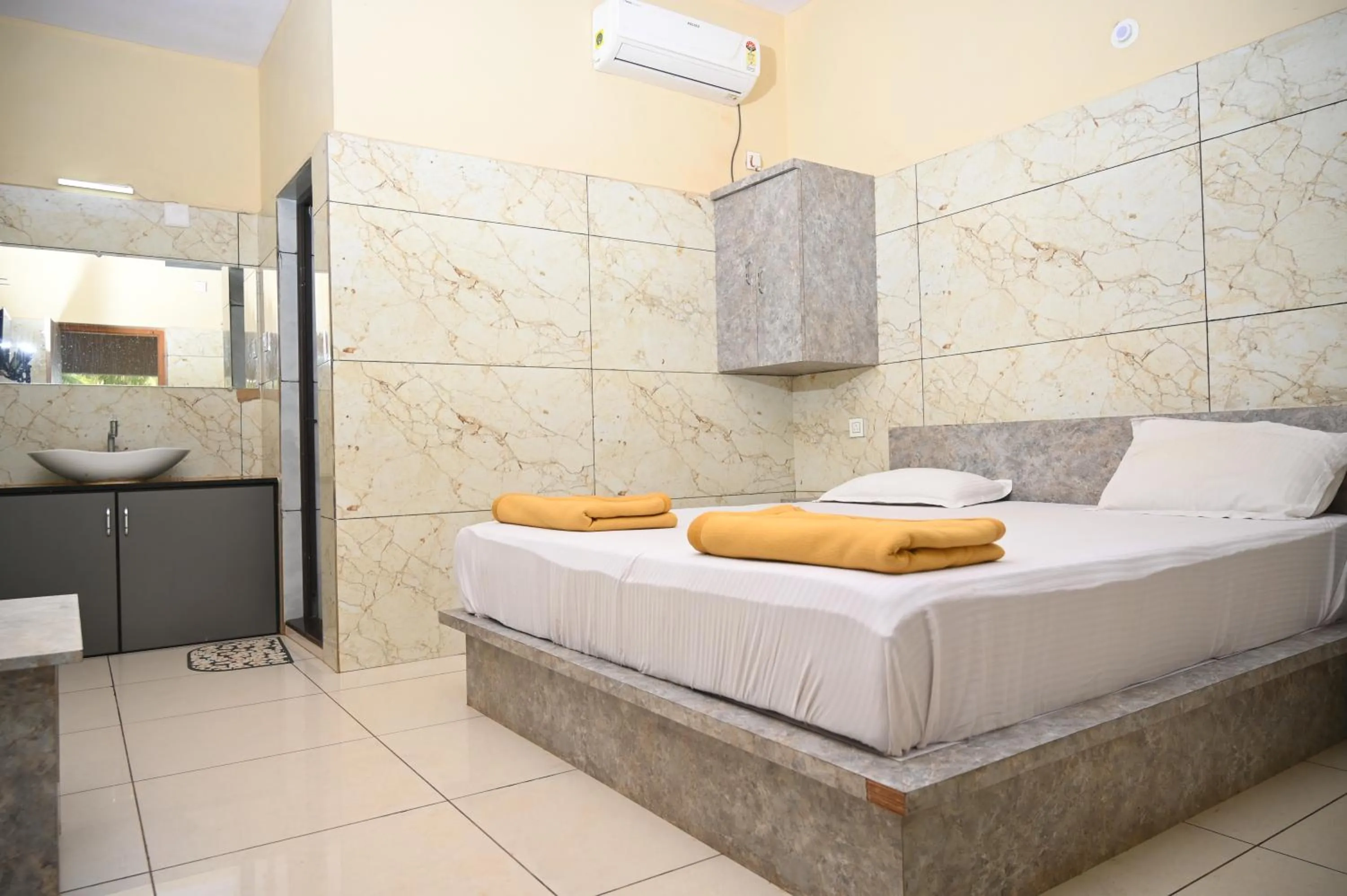 Bedroom, Bed in Blue Pearl Beach Guest House