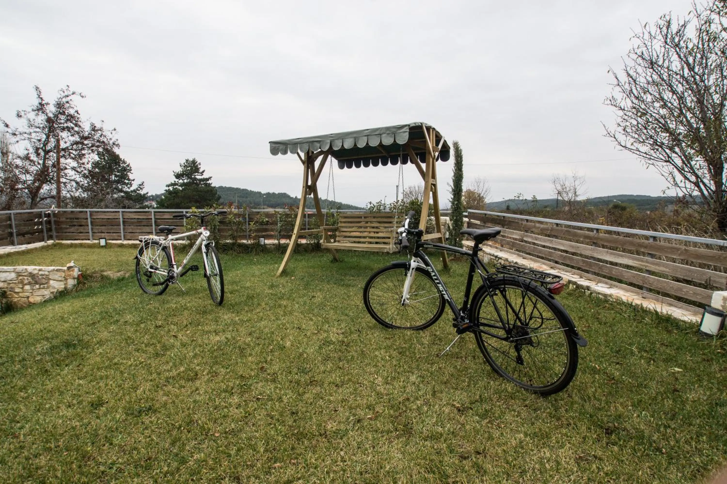 Cycling in Evmorfes Villas