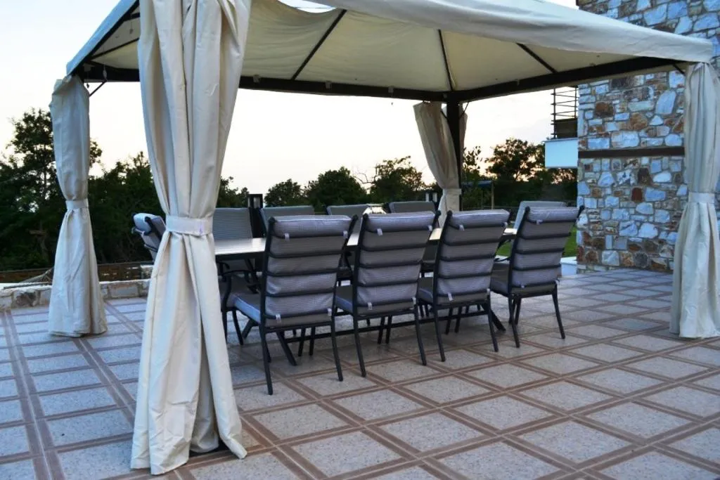 Balcony/Terrace in Evmorfes Villas
