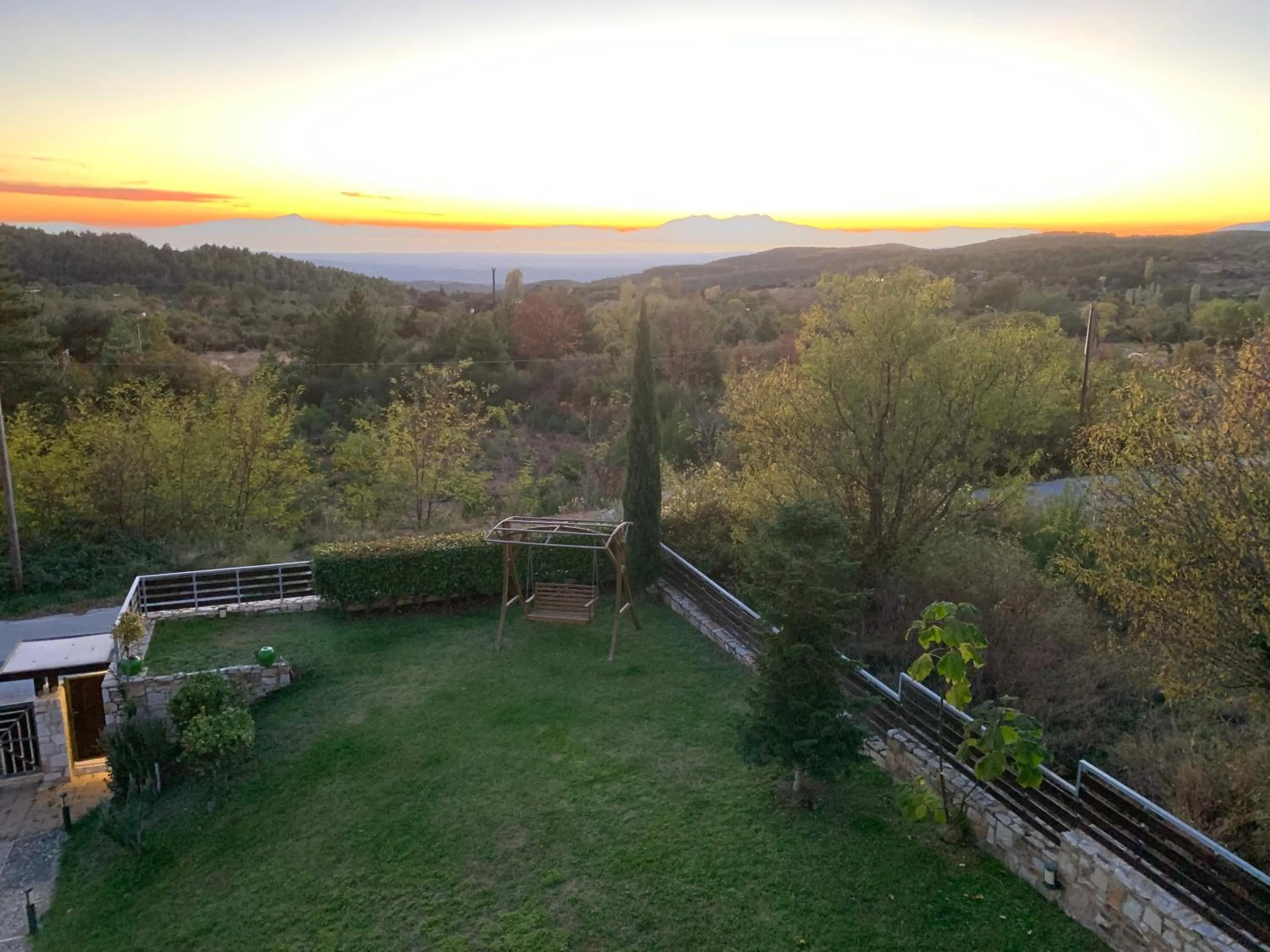 Sunset in Evmorfes Villas